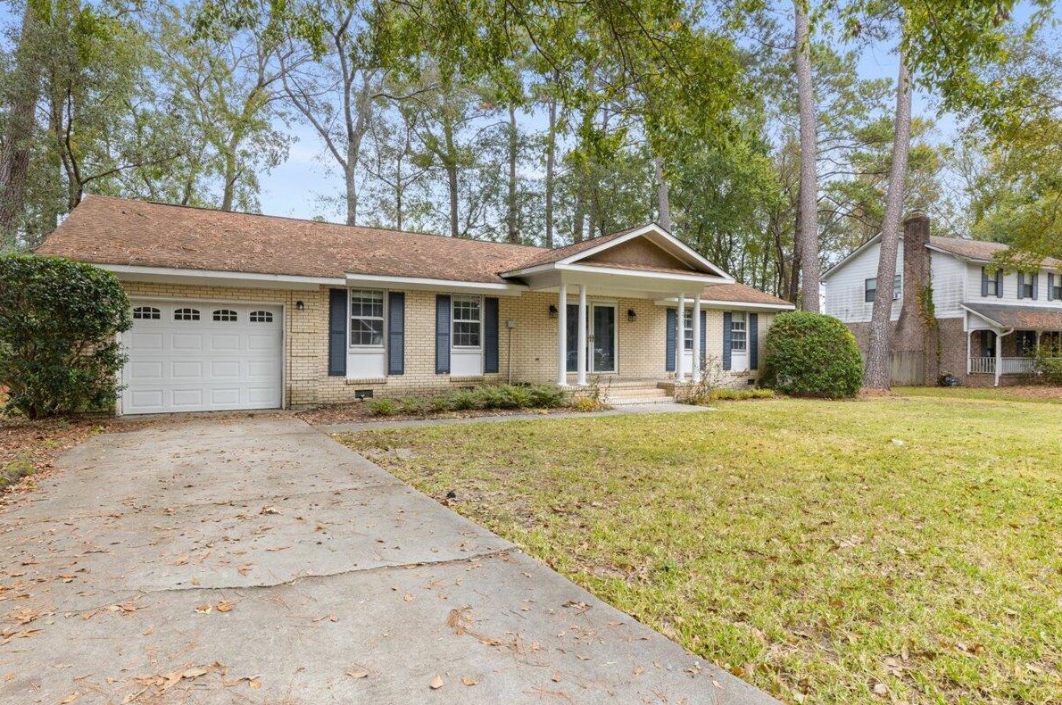 217 Stratford Dr, Summerville, SC 29485