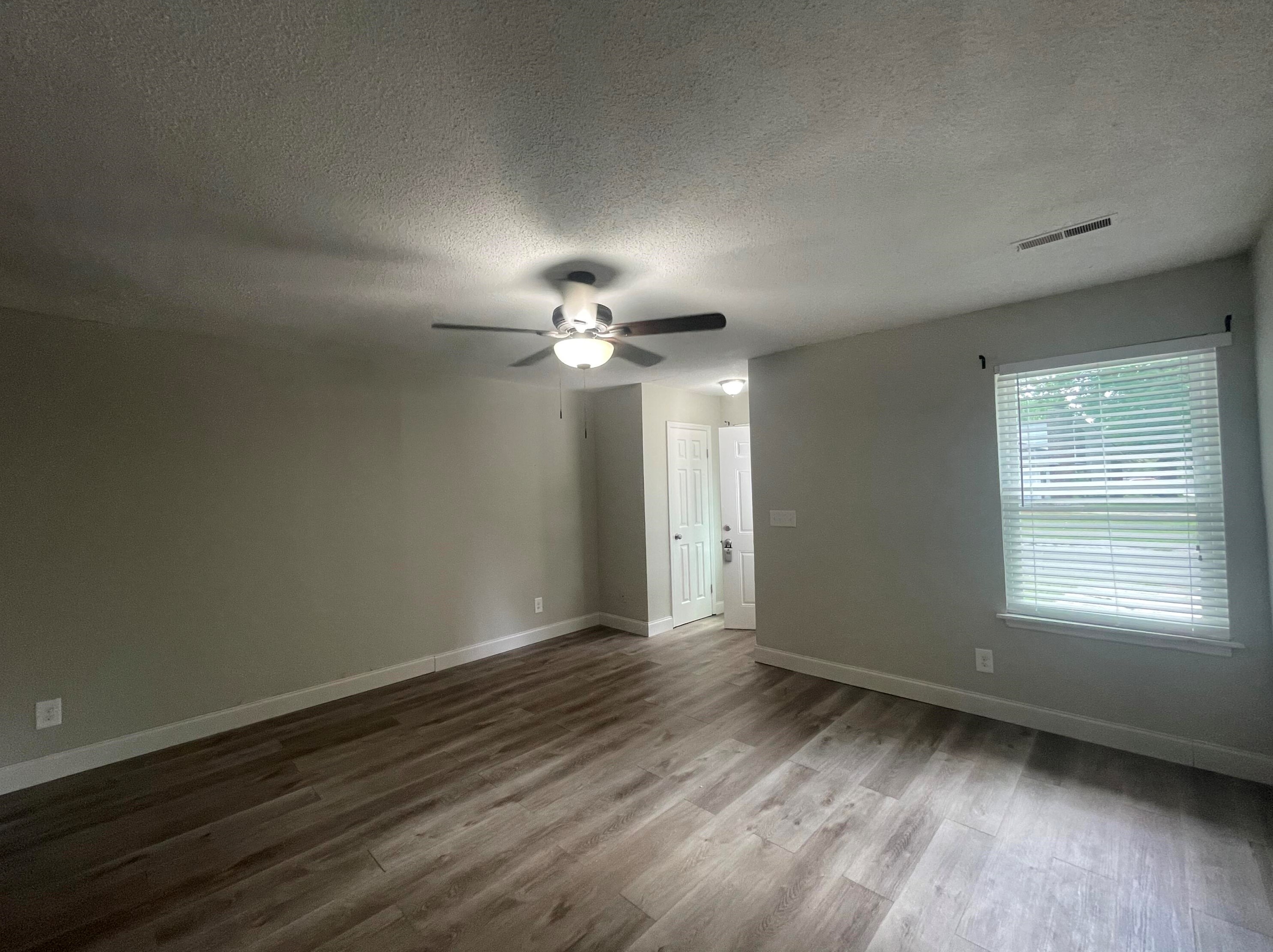 230 Miami St # A, Ladson, SC