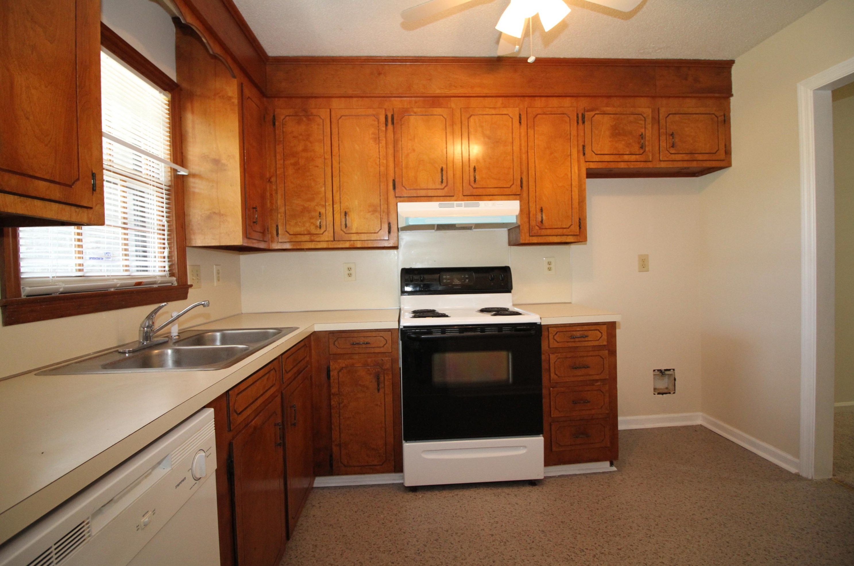 7753 Rosin Dr, Charleston SC  29418-2123 exterior