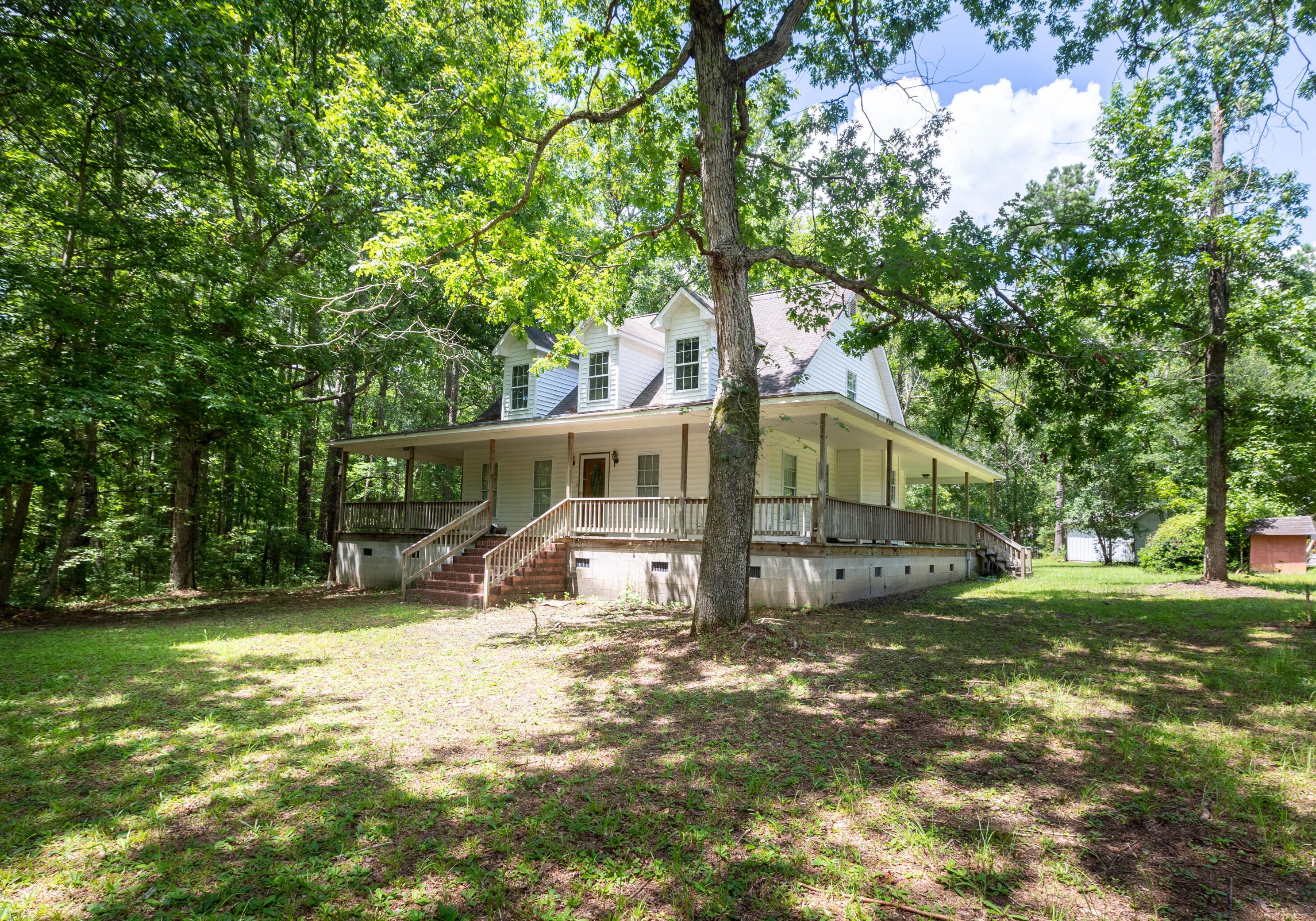 211 Haupt St, Summerville, SC 29483-9552