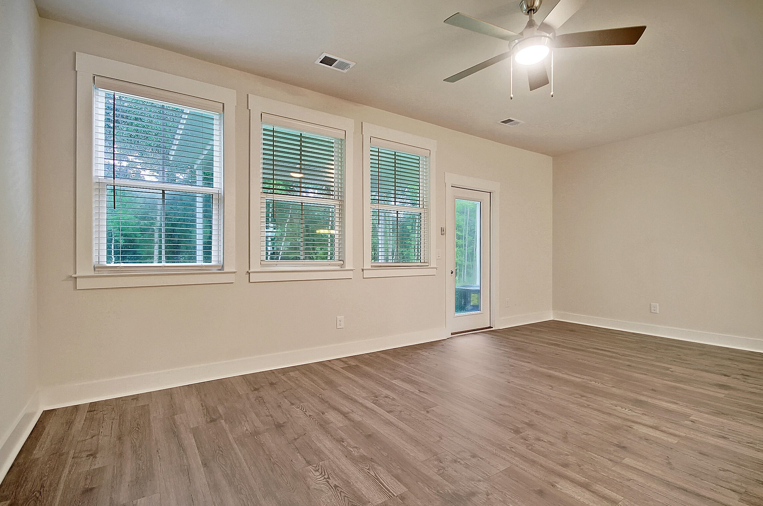 7720 Park Gate Dr, Charleston, SC 29418-3686