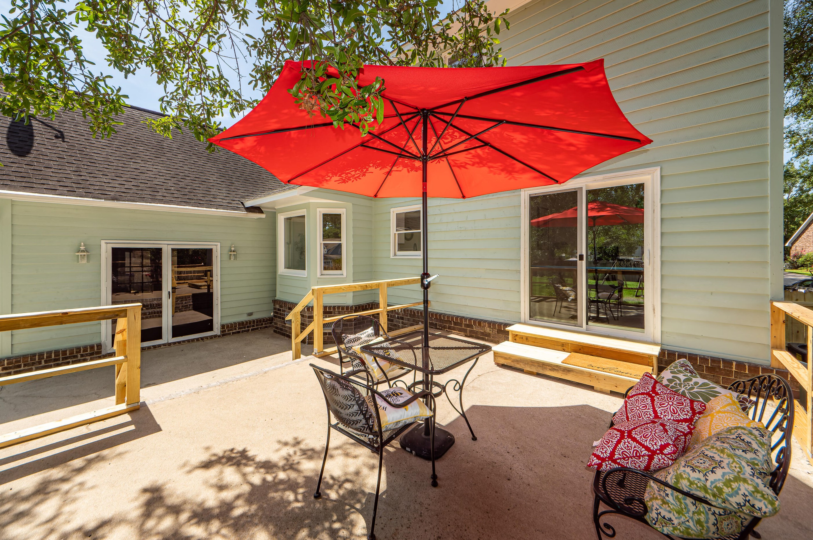 412 Eastover Cir, Summerville SC  29483-5239 exterior