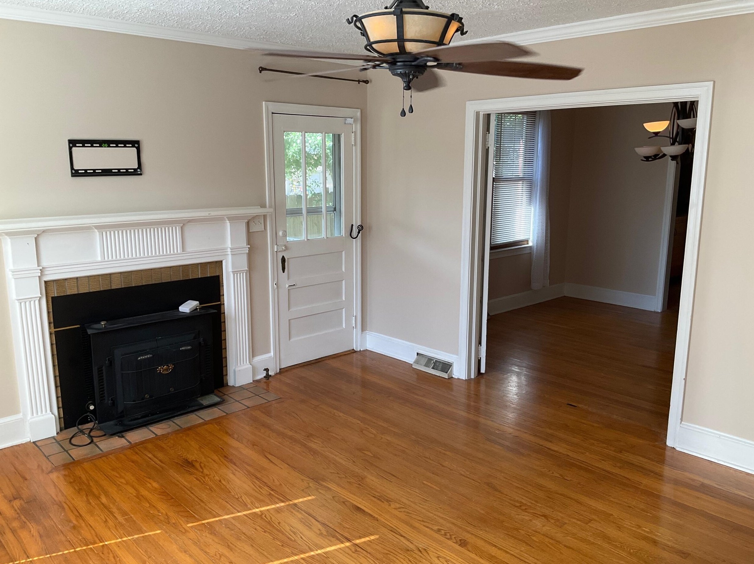1516 Axtell Dr, Cayce-West Columbia, SC 29033