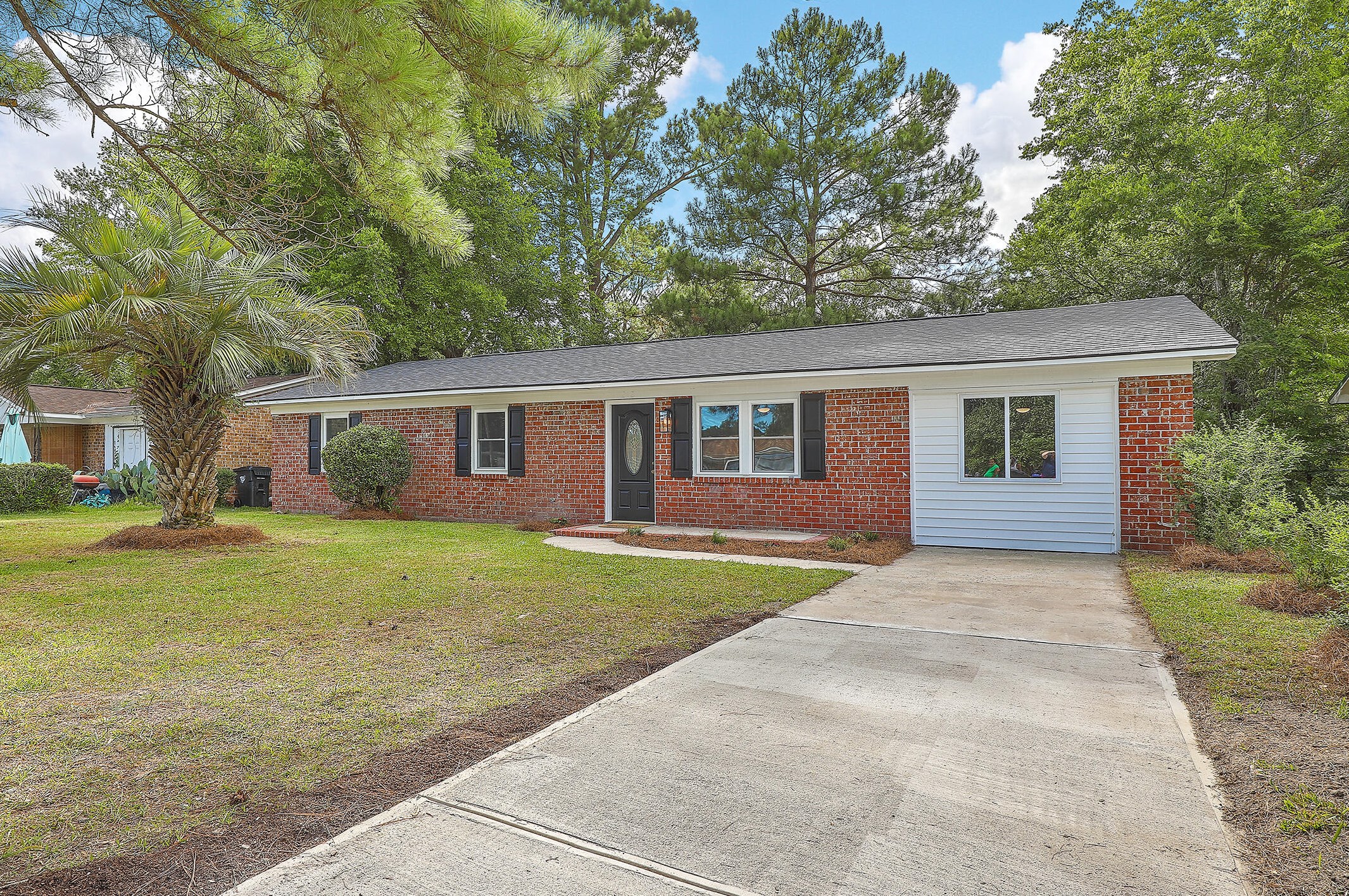 212 Gardenia St, Summerville, SC 29483-3922