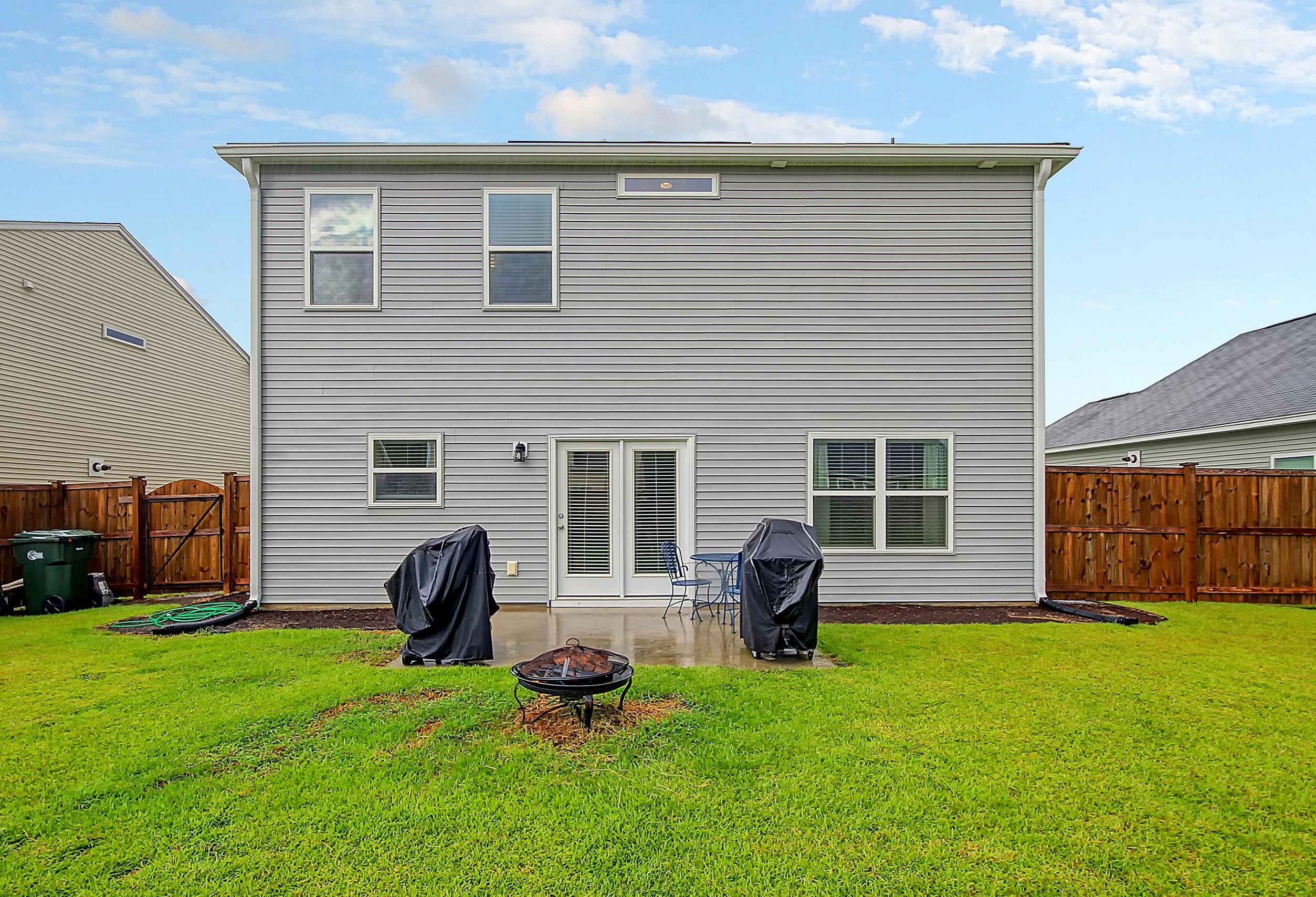 160 Hyrne Dr, Charleston SC 29445-7331 exterior