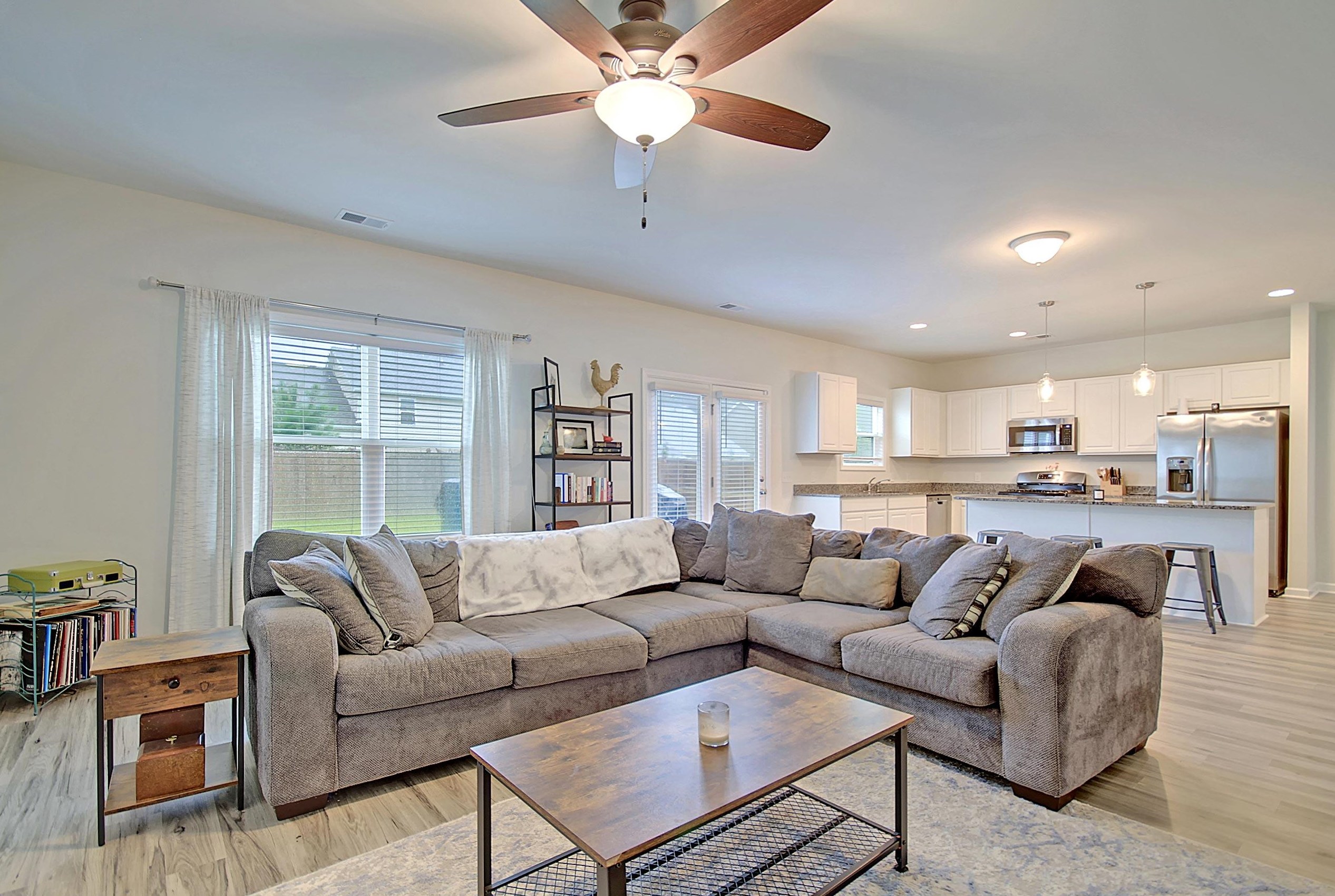 160 Hyrne Dr, Charleston SC 29445-7331 exterior