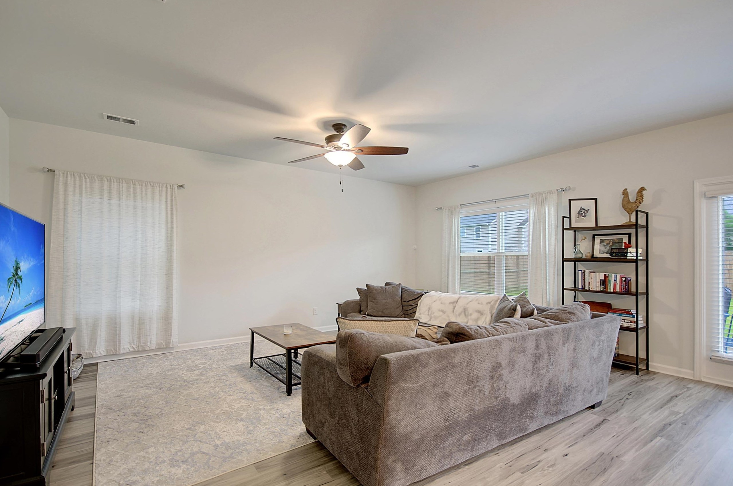 160 Hyrne Dr, Charleston SC 29445-7331 exterior