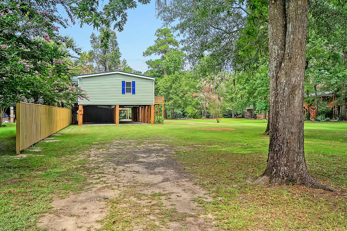 310 Daigle Ln, Cottageville, SC 29435