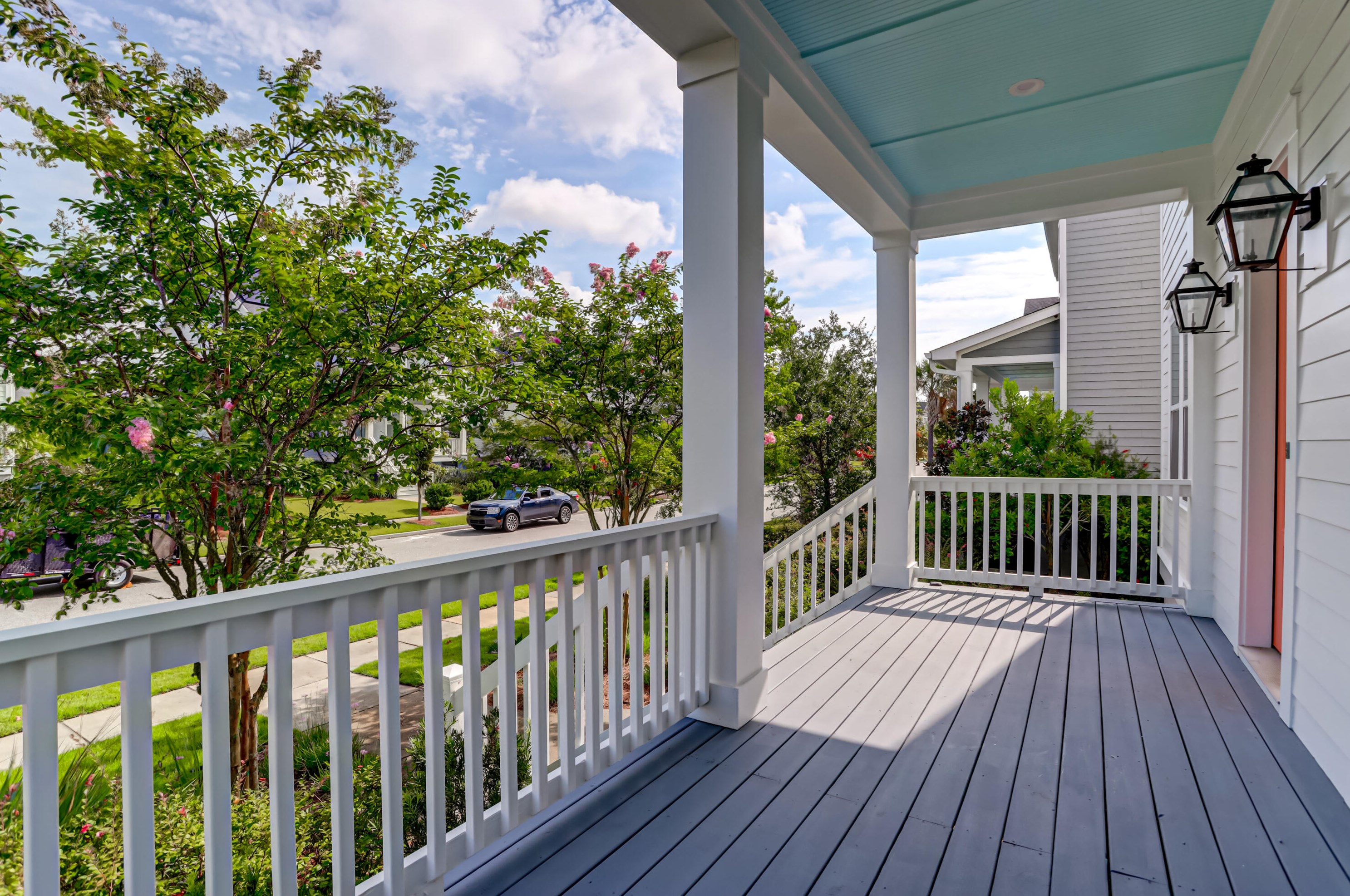 1847 Village Crossing Dr, Charleston, SC 29492