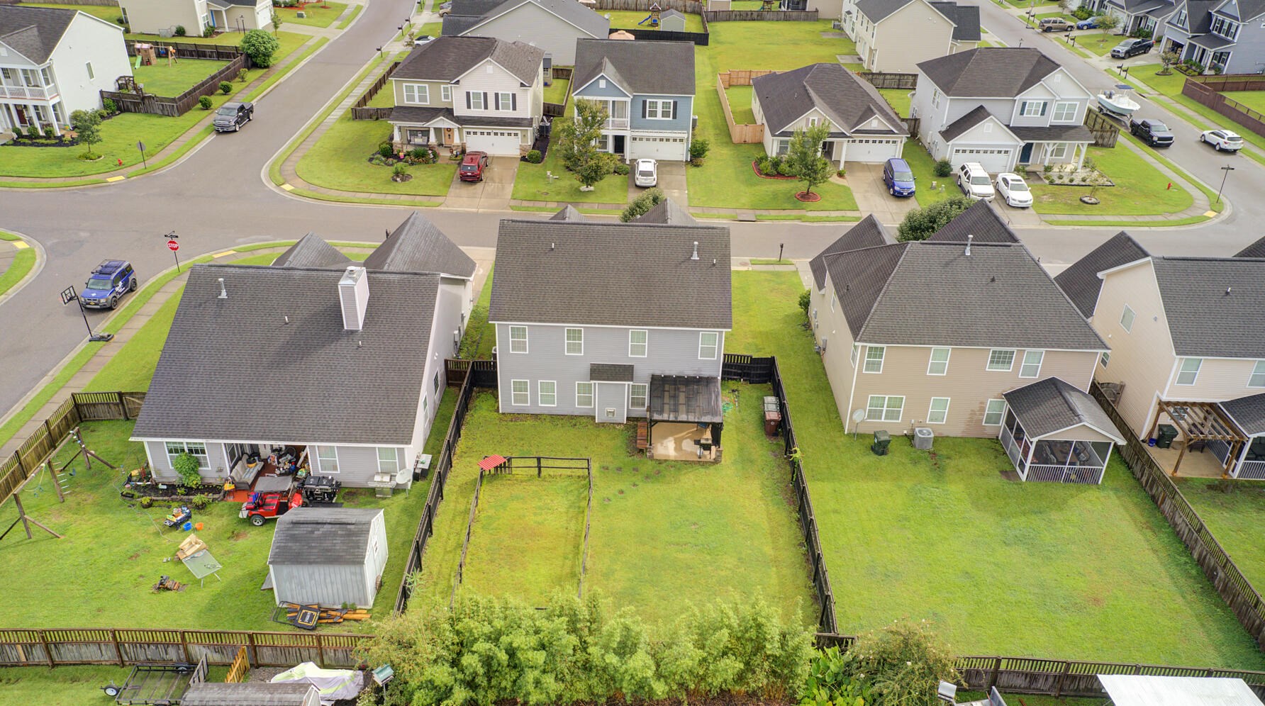 559 Crossland Dr, Moncks Corner, SC 29461-8888