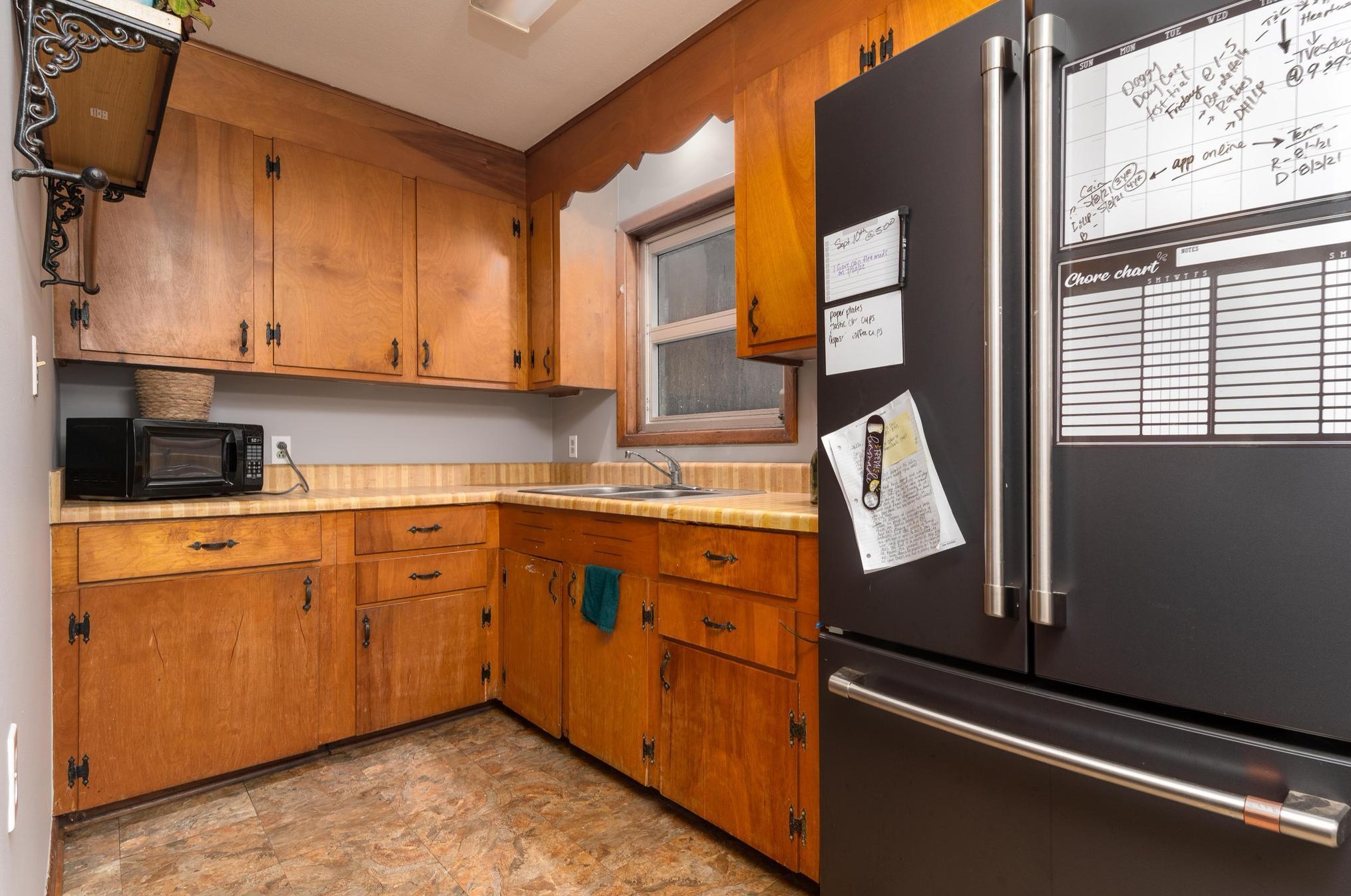 108 Helen Dr, Summerville SC  29483-4010 exterior