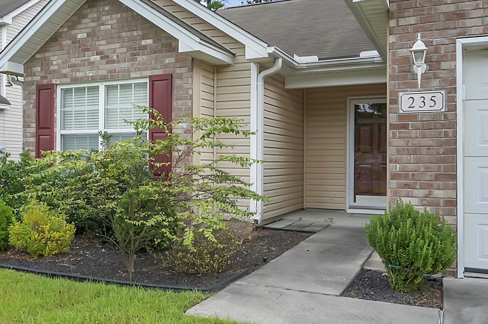 235 Everwood Ct, Moncks Corner, SC 29461-6460