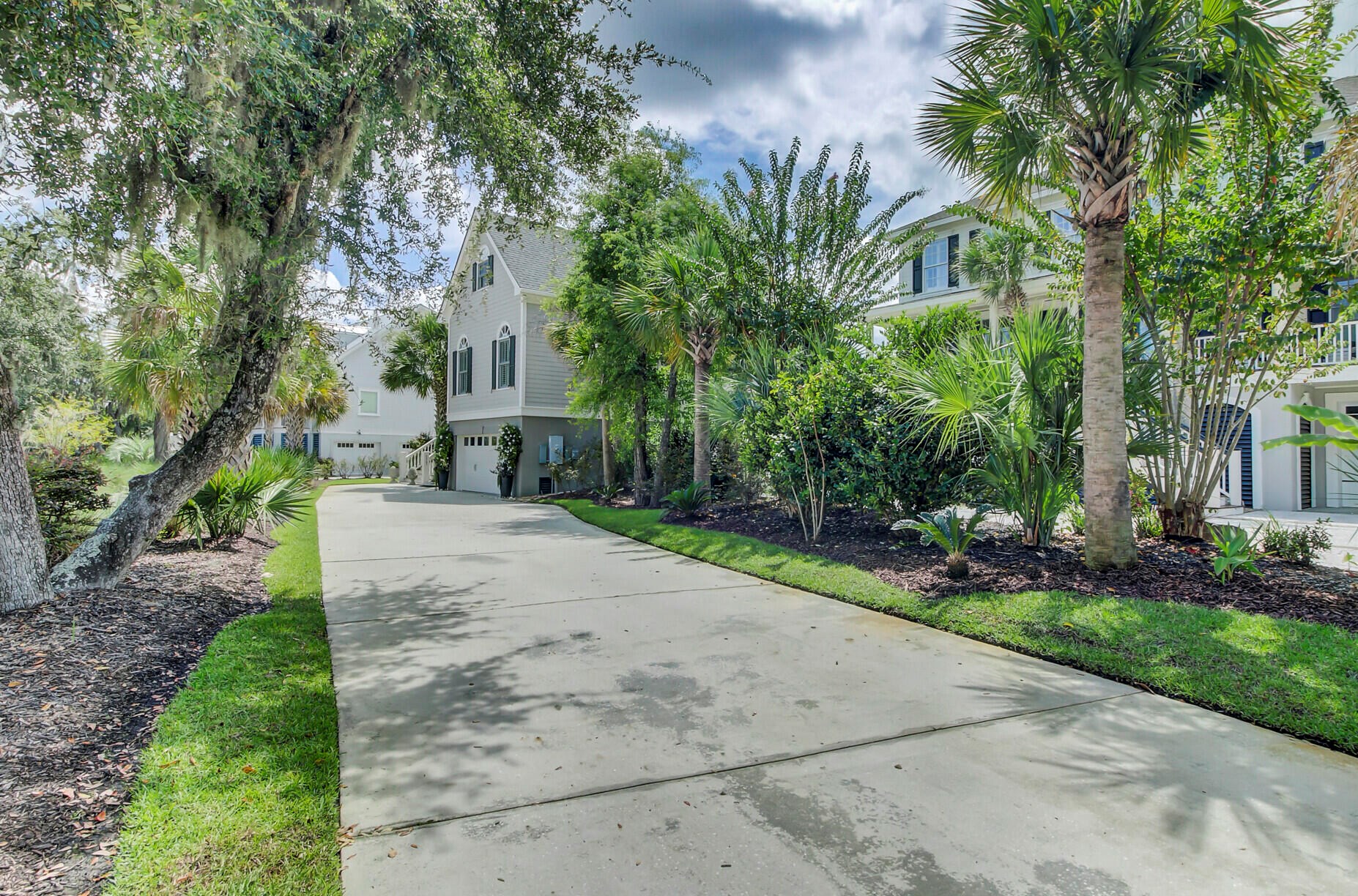 4365 Stoney Poynt Ct, Charleston SC  29405-6880 exterior