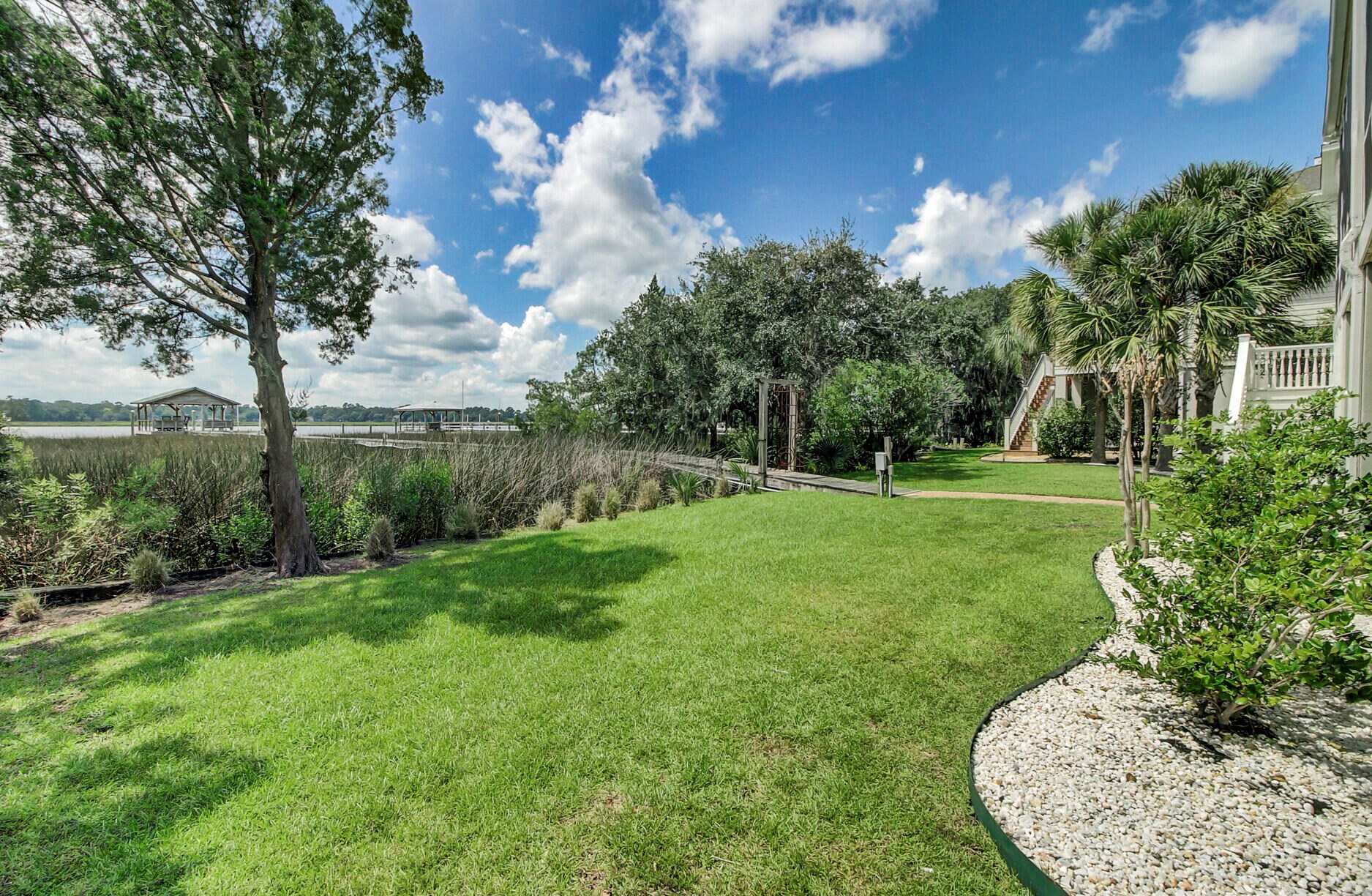 4365 Stoney Poynt Ct, Charleston SC  29405-6880 exterior