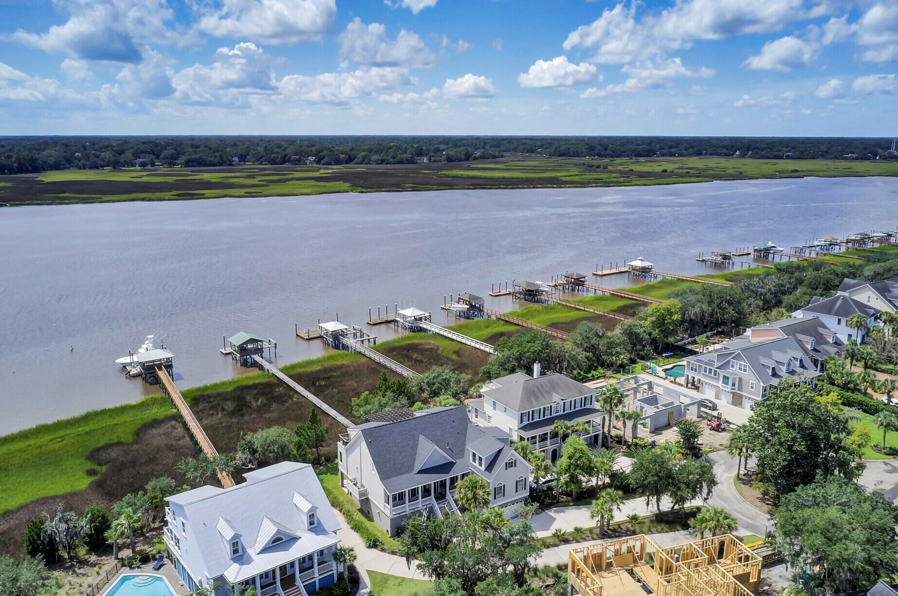 4365 Stoney Poynt Ct, Charleston SC  29405-6880 exterior