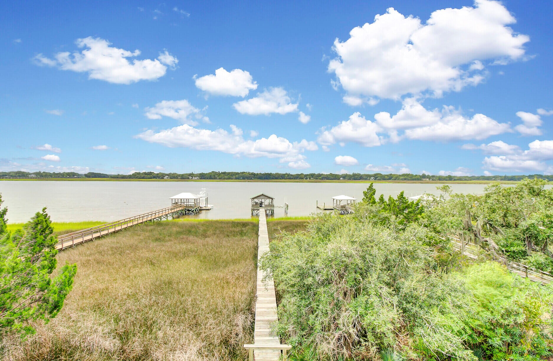 4365 Stoney Poynt Ct, Charleston SC  29405-6880 exterior