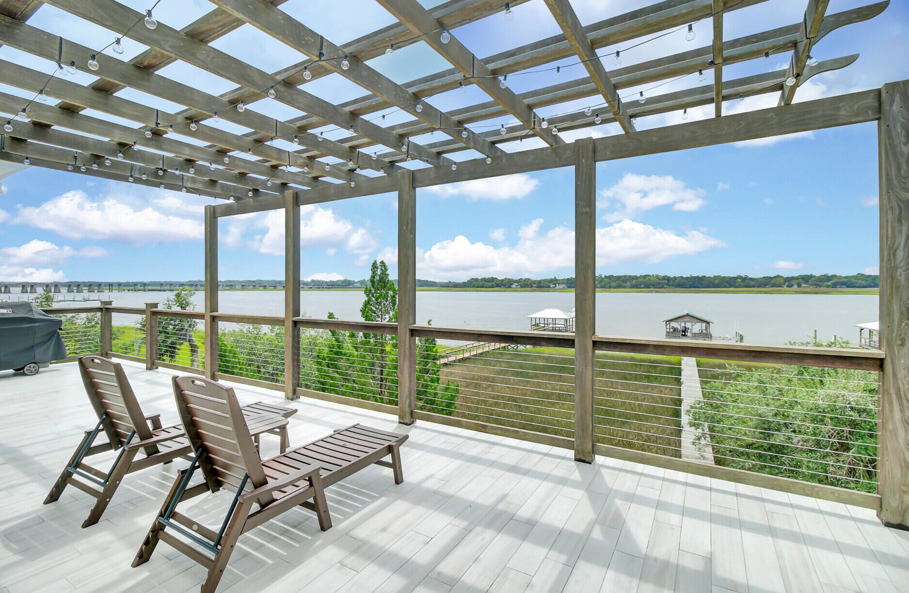 4365 Stoney Poynt Ct, Charleston SC  29405-6880 exterior