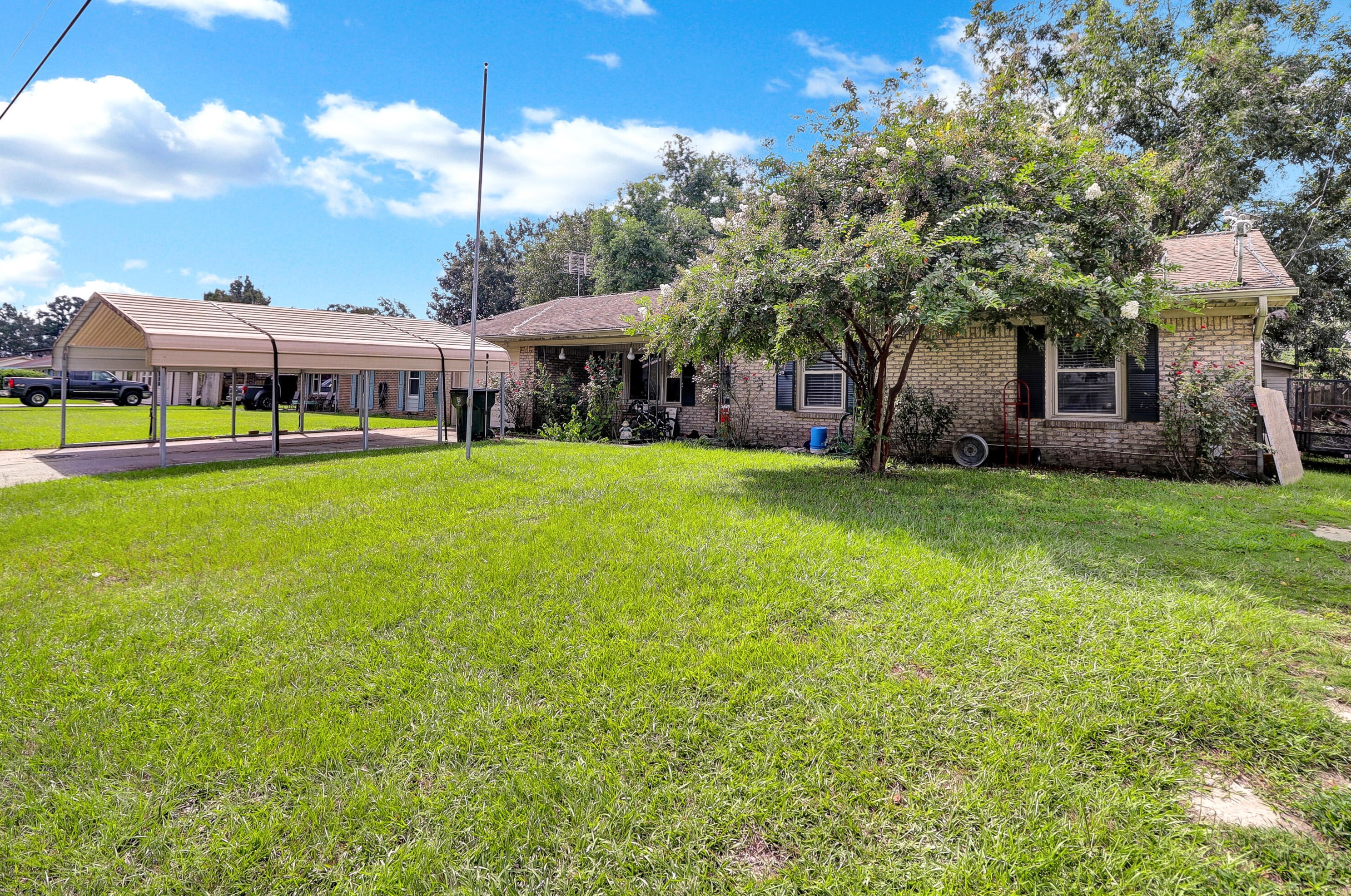 11 Montclair Ave, Charleston, SC 29445-4403