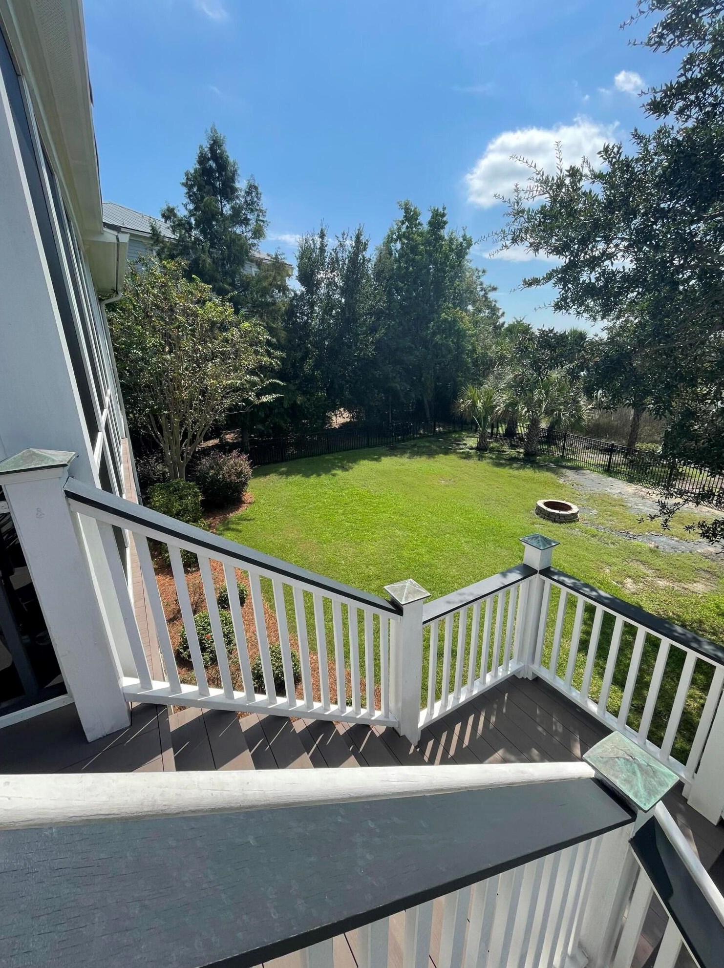 1531 Creek Side Way, Charleston SC  29492-8267 exterior