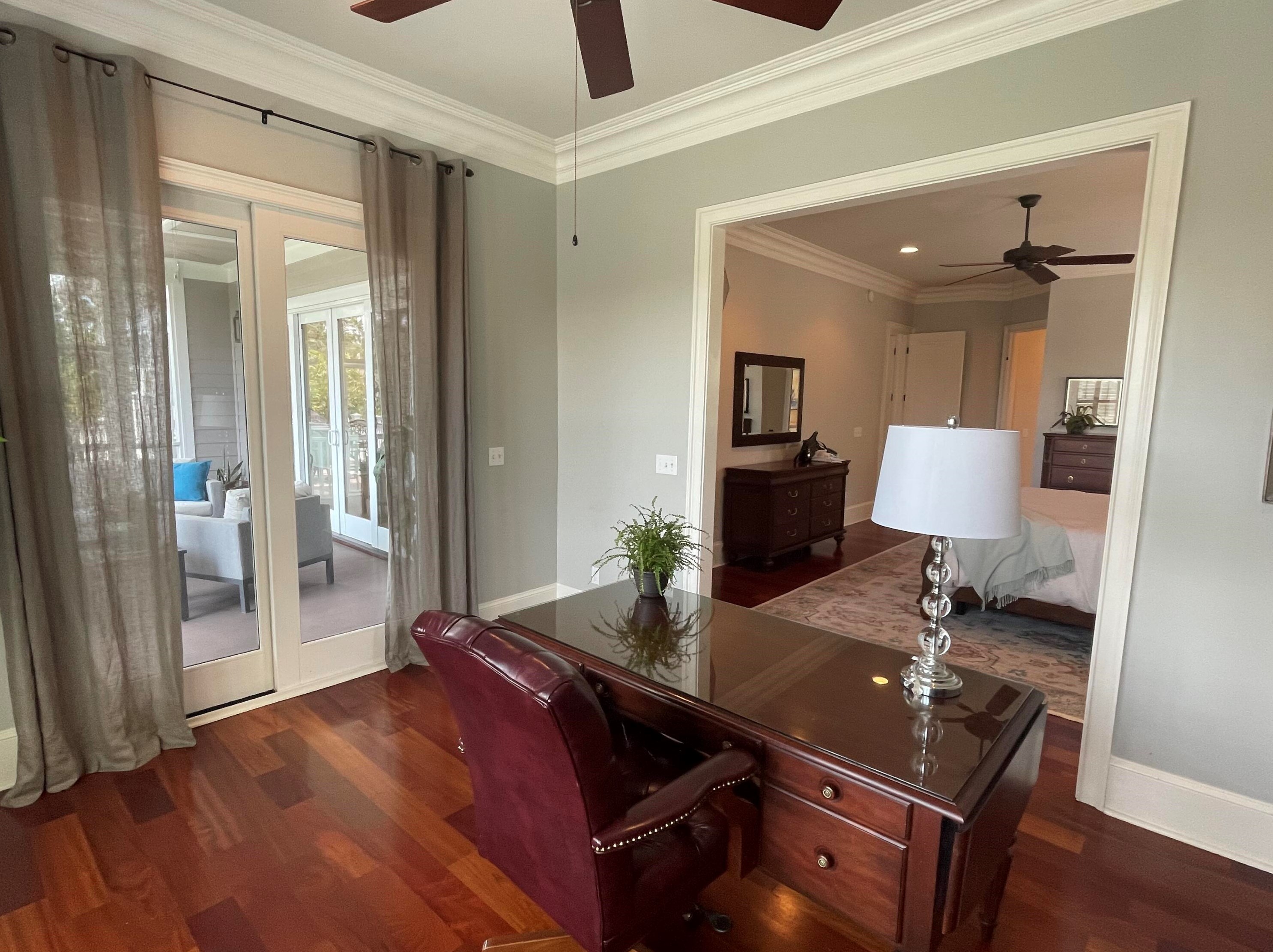 1531 Creek Side Way, Charleston SC  29492-8267 exterior