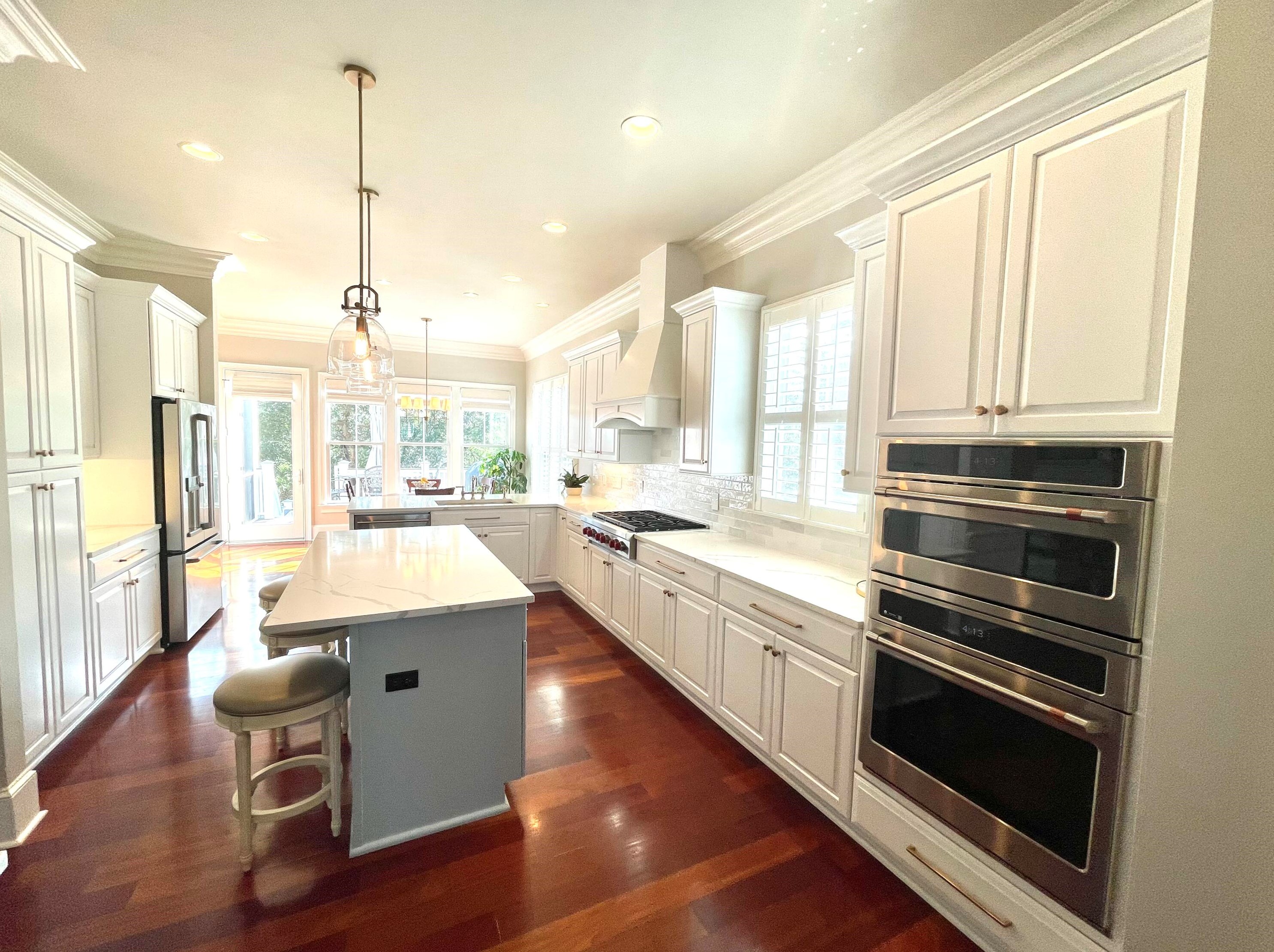 1531 Creek Side Way, Charleston SC  29492-8267 exterior