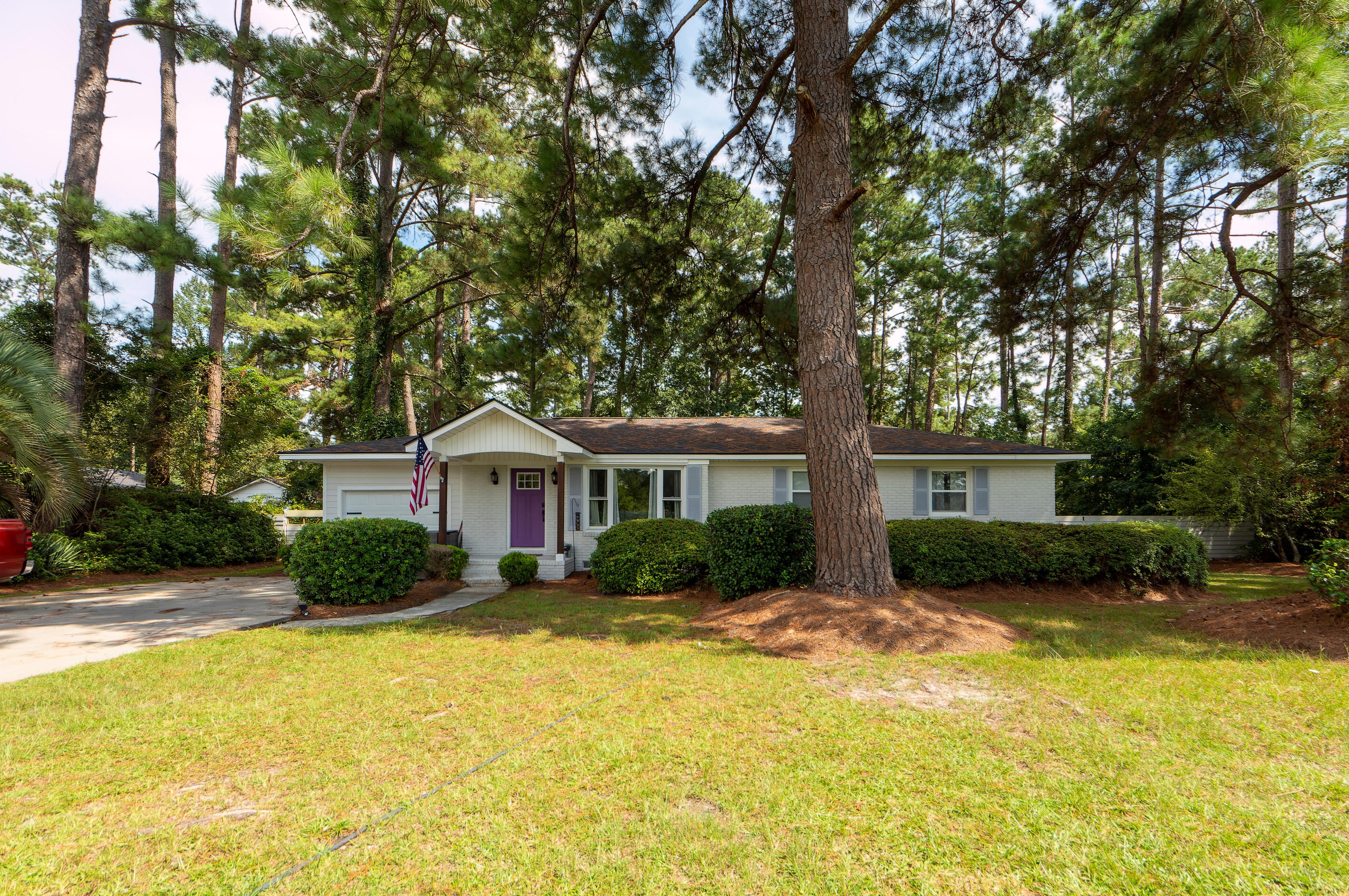 402 Park St, Saint George, SC 29477-2300