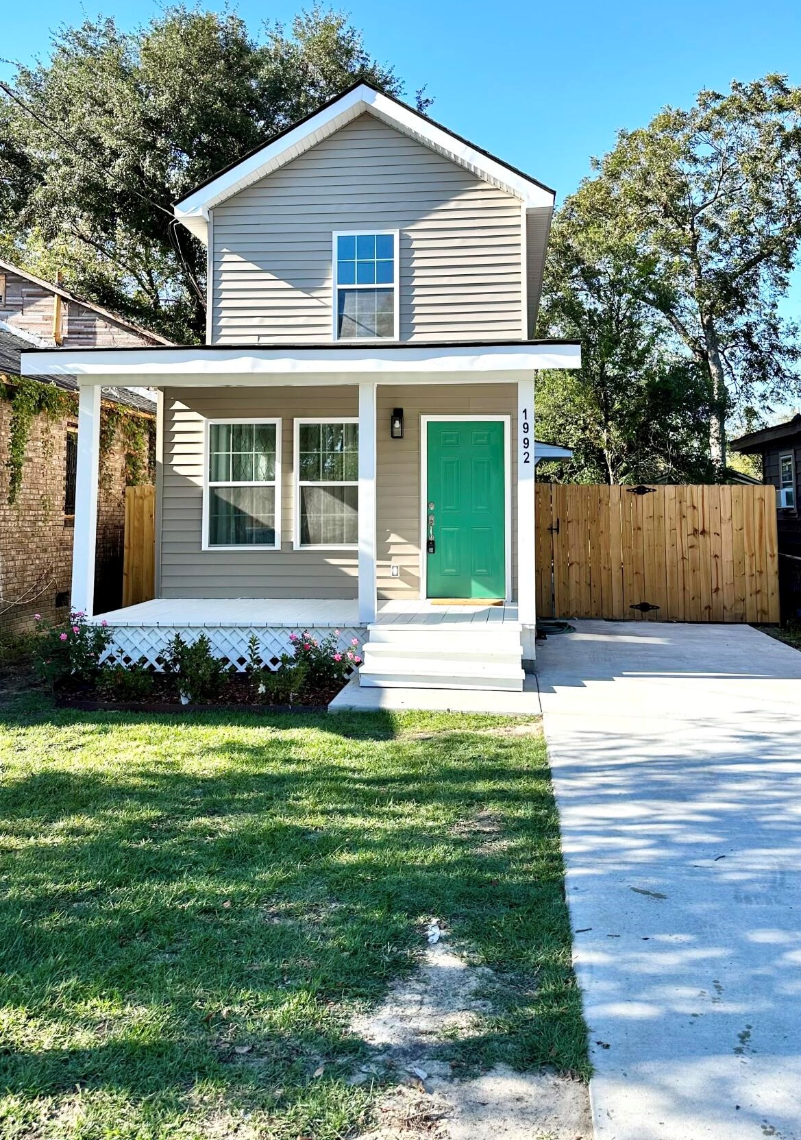 1992 Hugo Ave, Charleston, SC 29405-8151