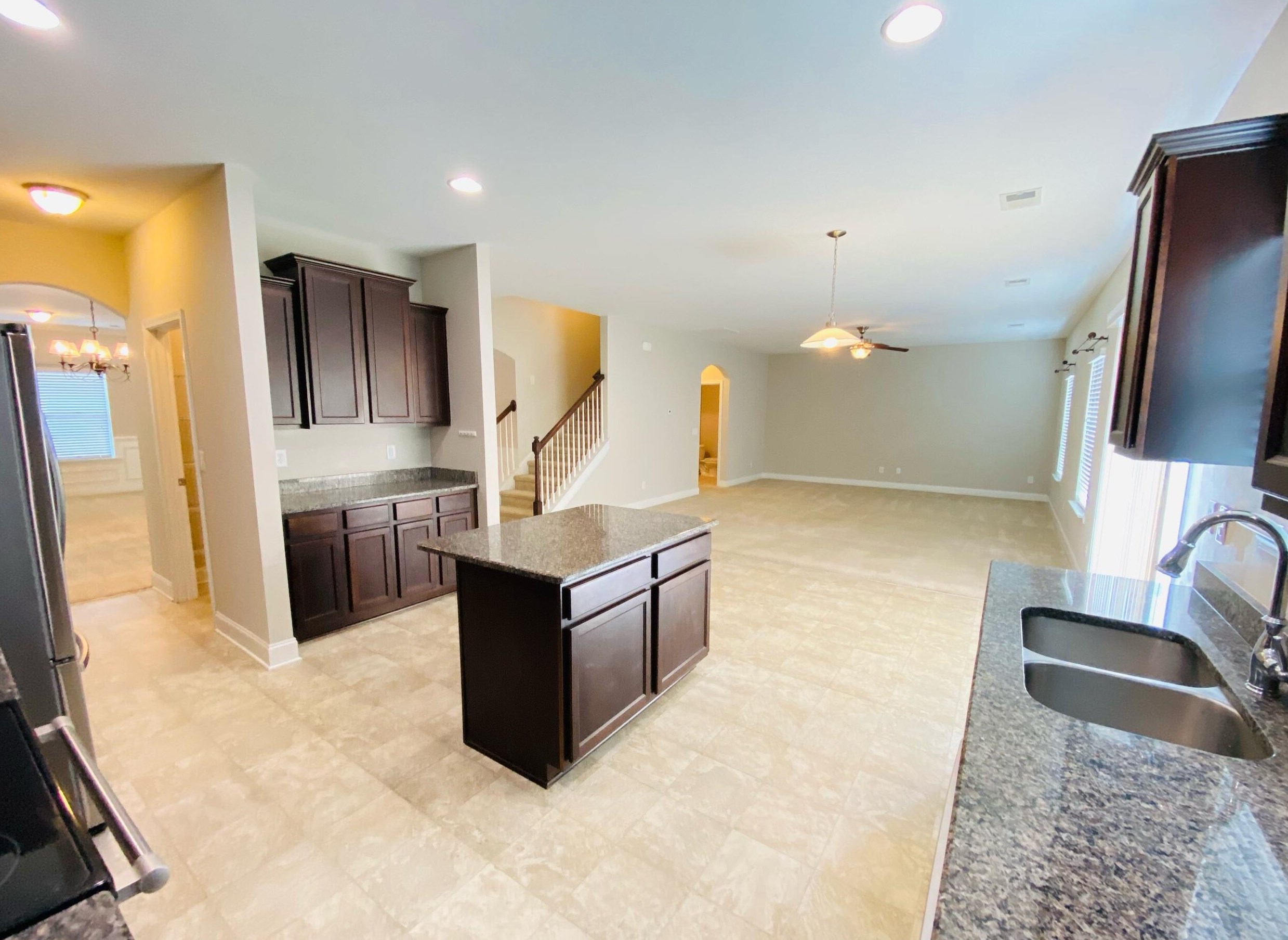137 Glenellen Rd, Lexington, SC 29072