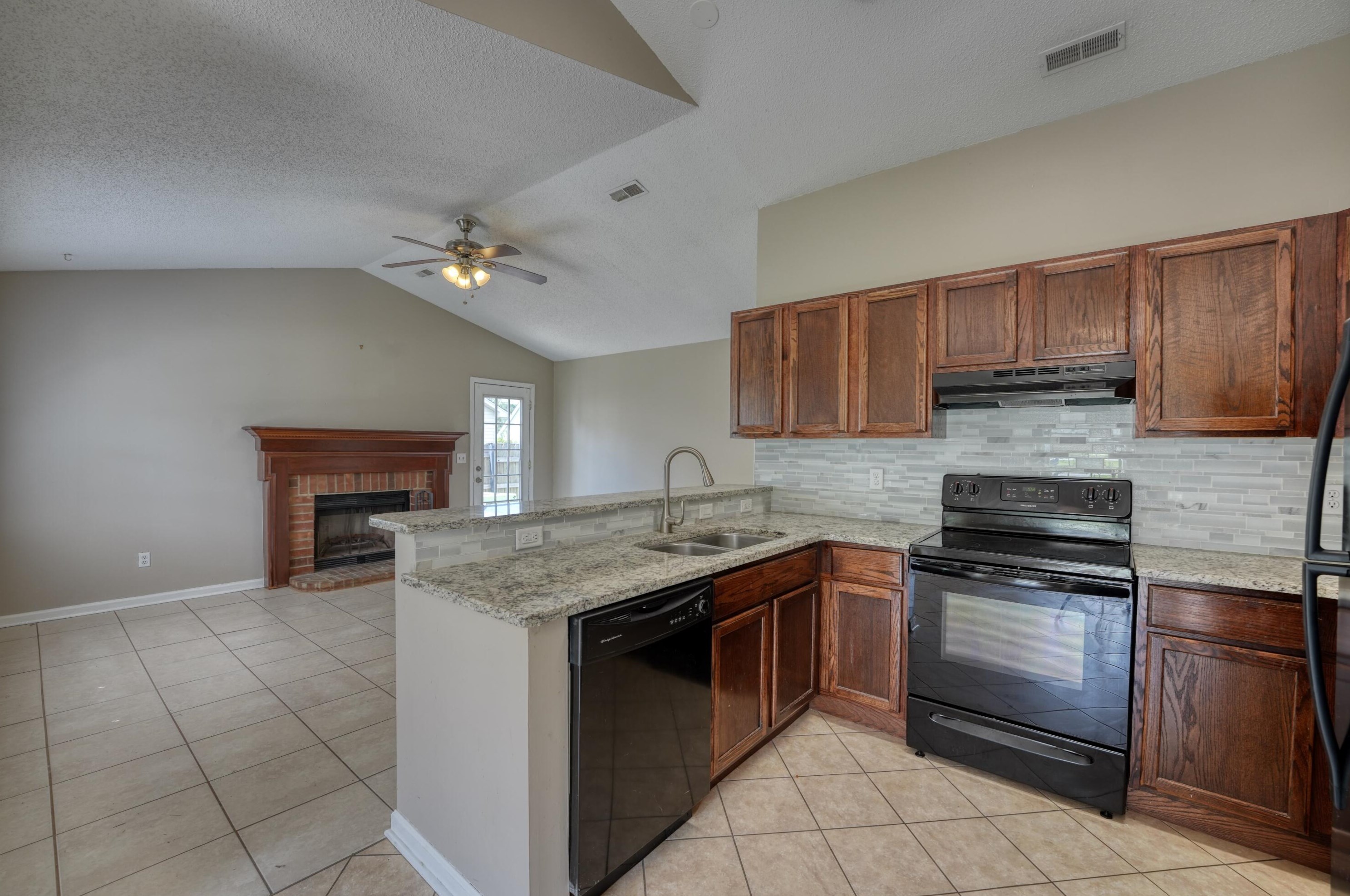 2788 Donner Ave, Charleston, SC 29406-8062