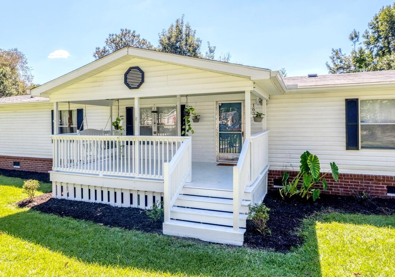163 Glen St, Summerville, SC 29483-4650
