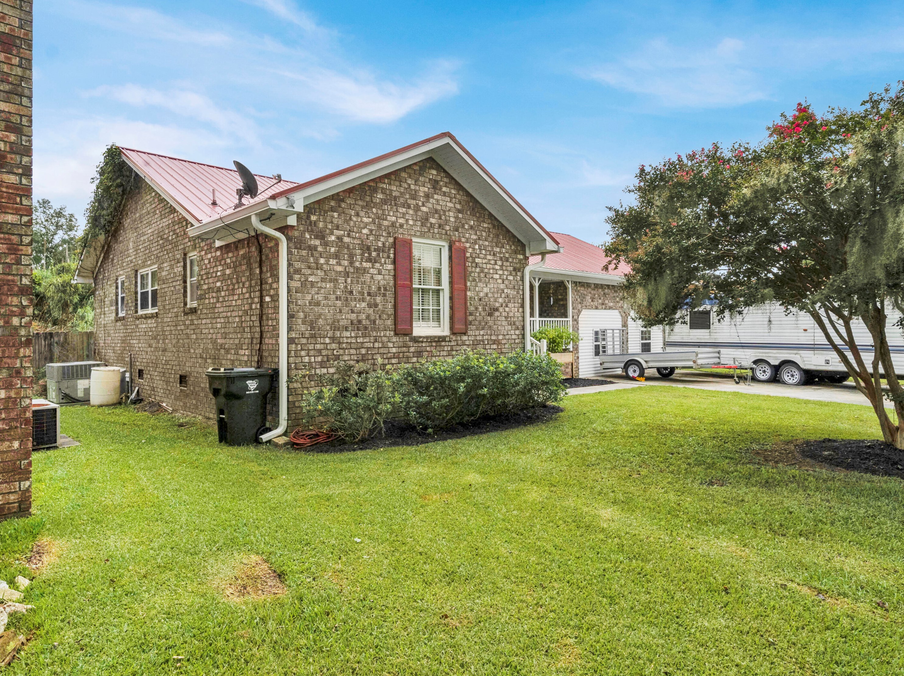 111 Essex Ave, Charleston, SC 29445-4346