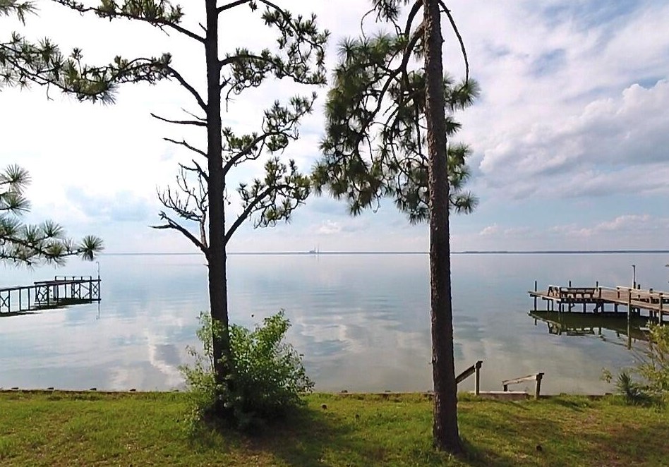 120 Chasey Dr, Bonneau, SC 29431