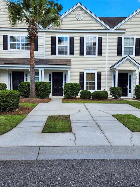 9004 Maple Grove Dr, Summerville, SC 29485-8865