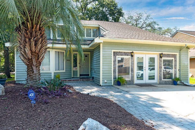 1400 Oaklanding Rd, Mount Pleasant, SC 29464