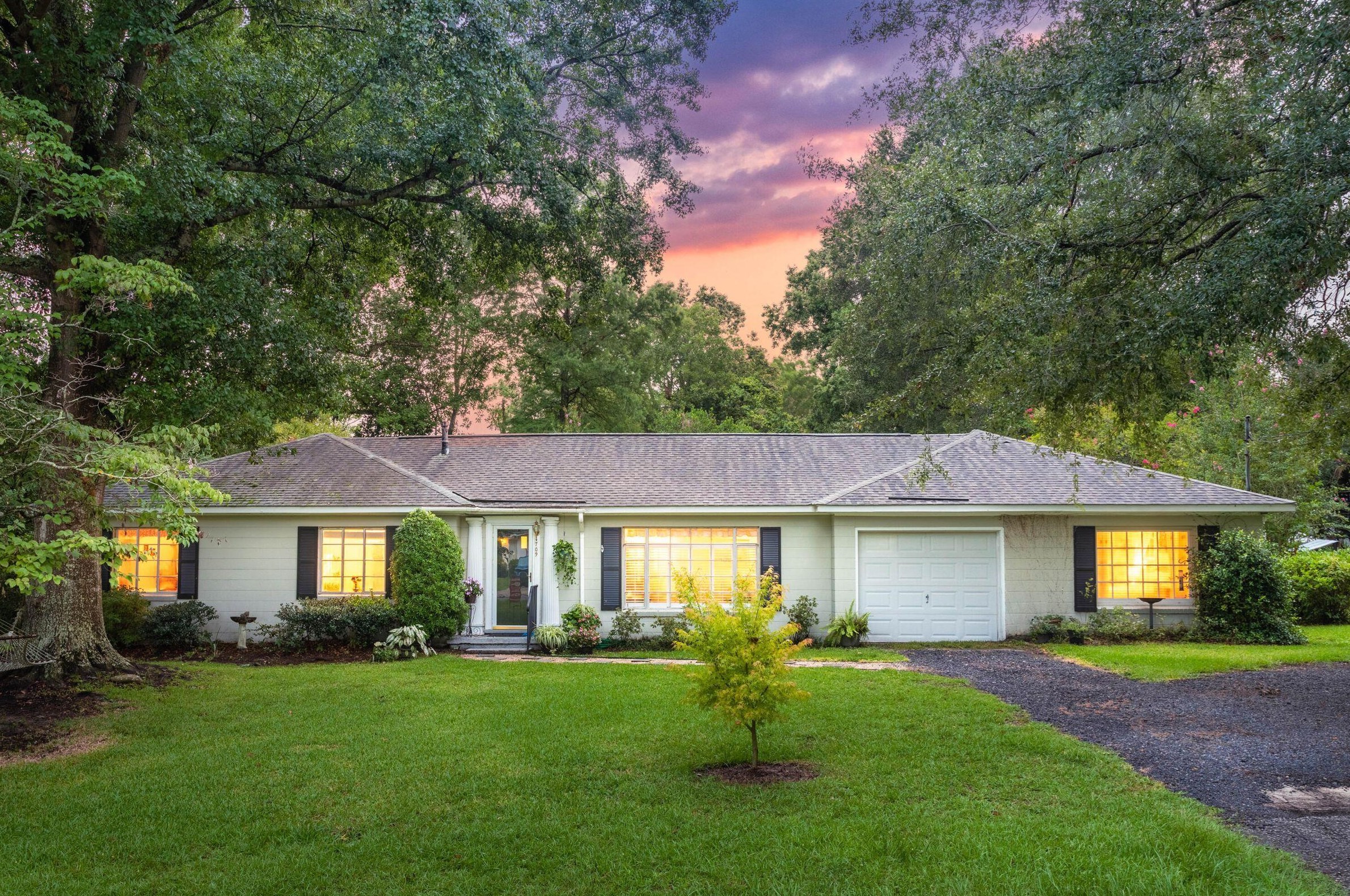 709 Whitmarsh Dr, Charleston, SC 29407-6636