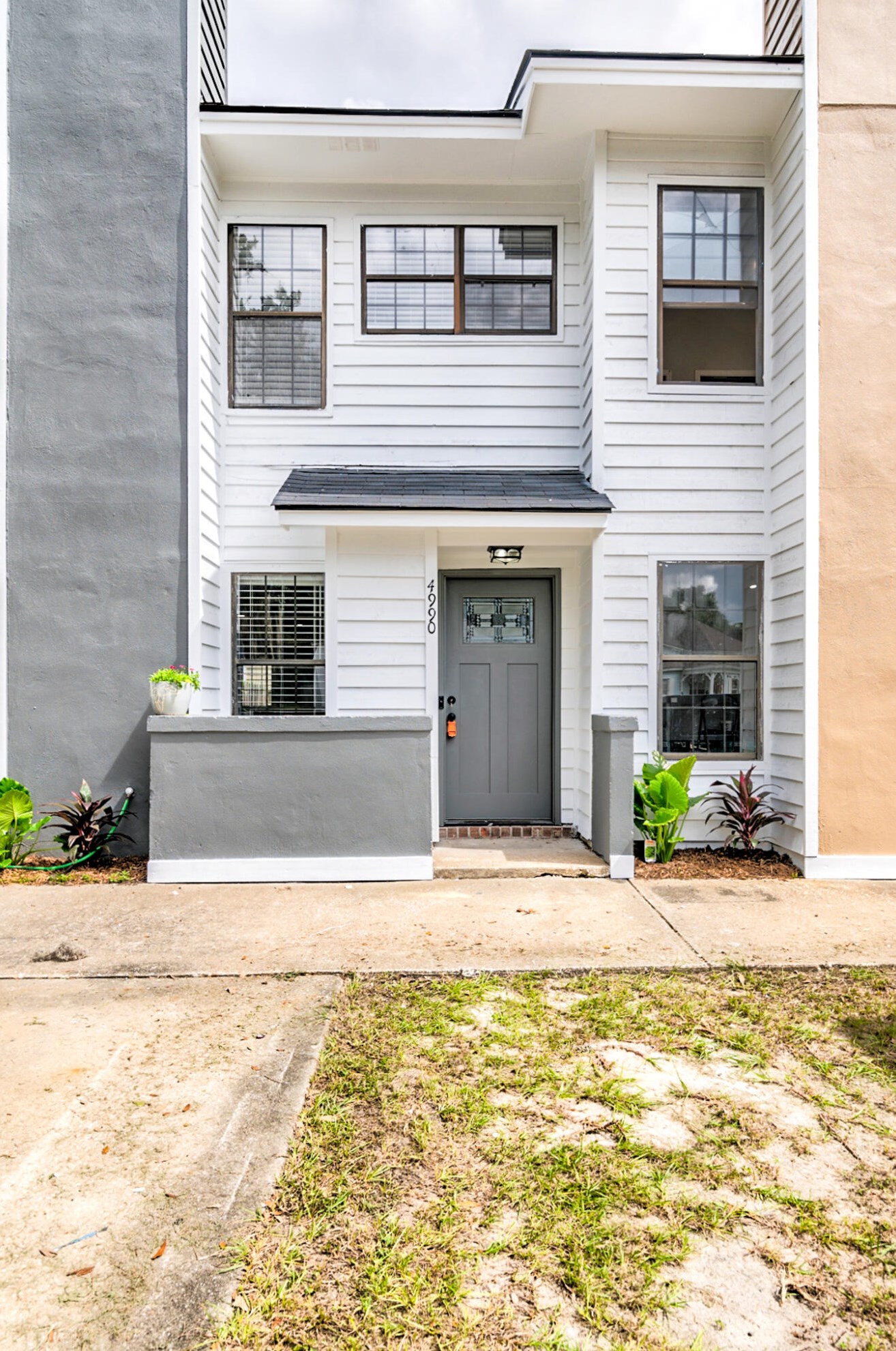 4990 Hyde Ave, Charleston, SC 29405-4854