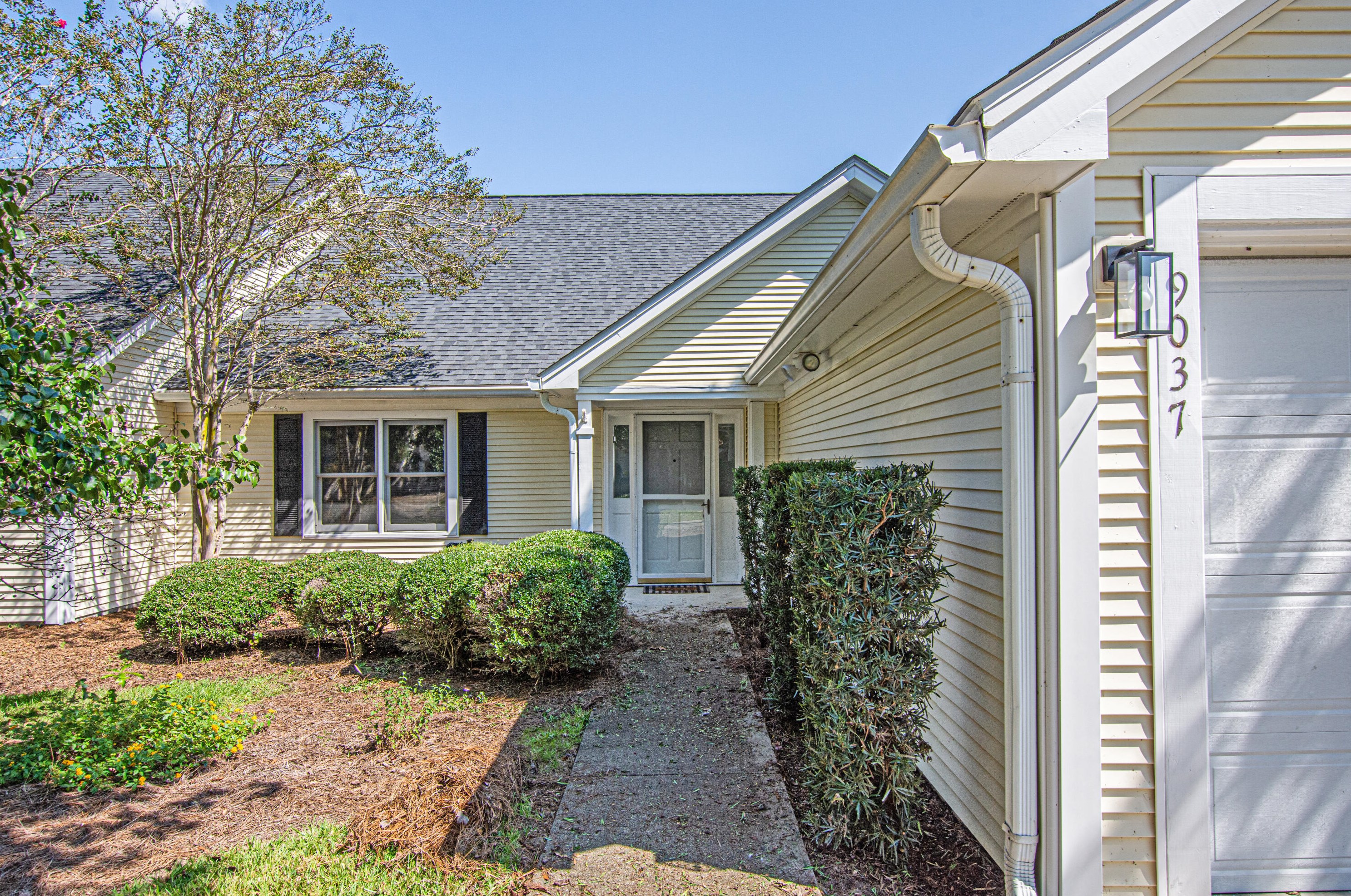 9037 Delancey Cir, Charleston, SC 29406-9161