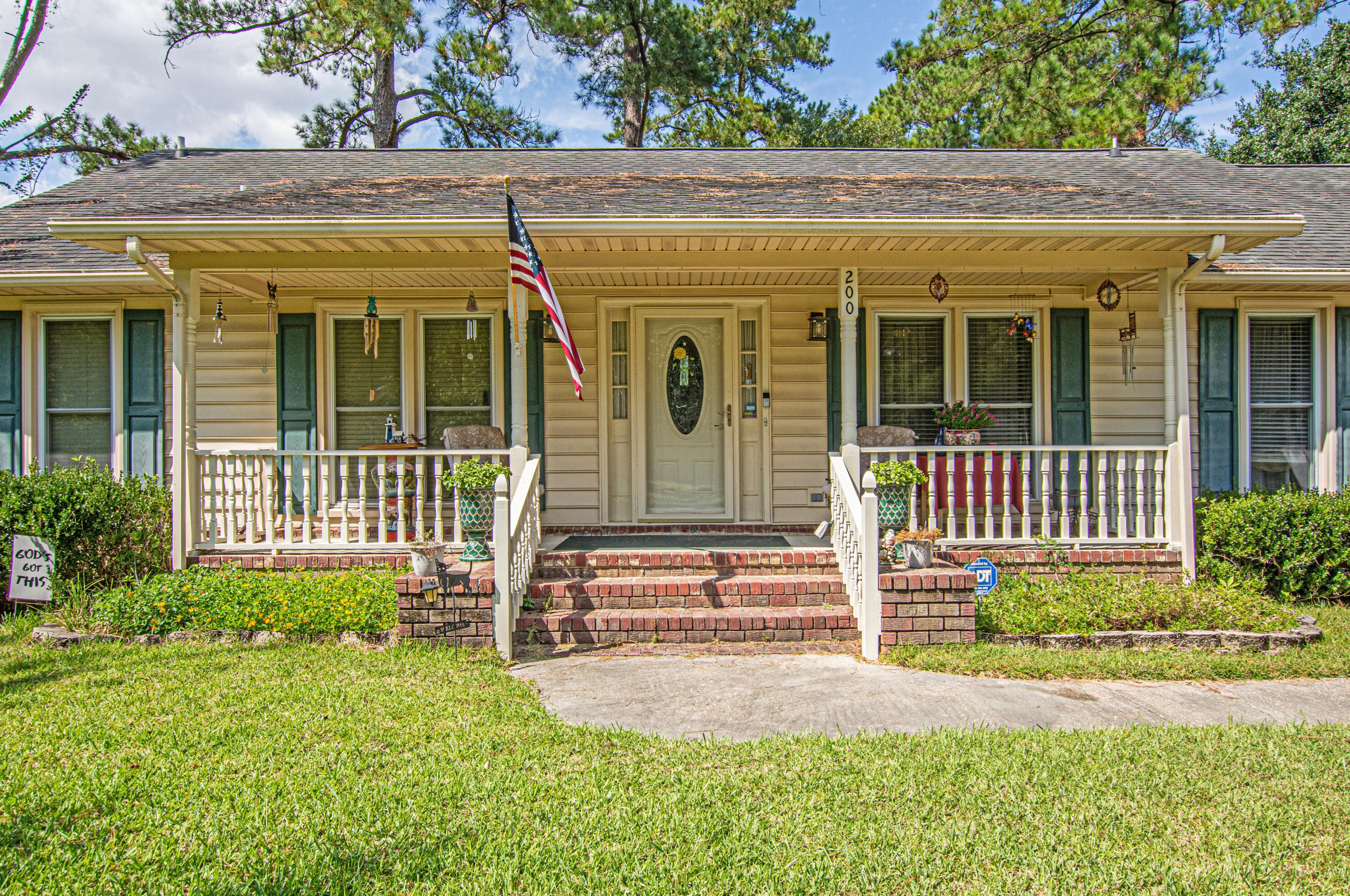 200 Four Iron Dr, Summerville, SC 29483-3005