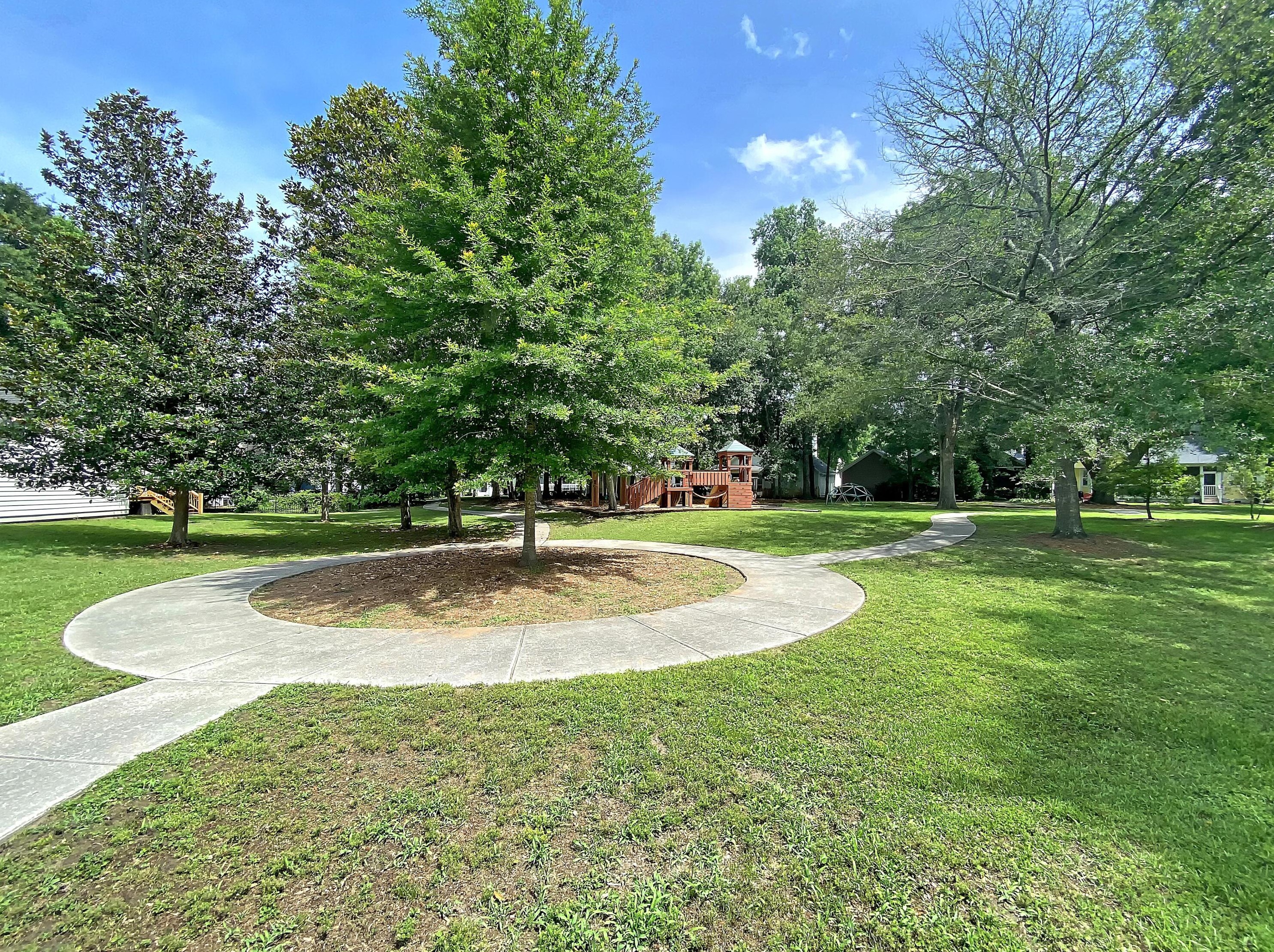 657 Fair Spg Dr, Charleston SC 29414-7150 exterior