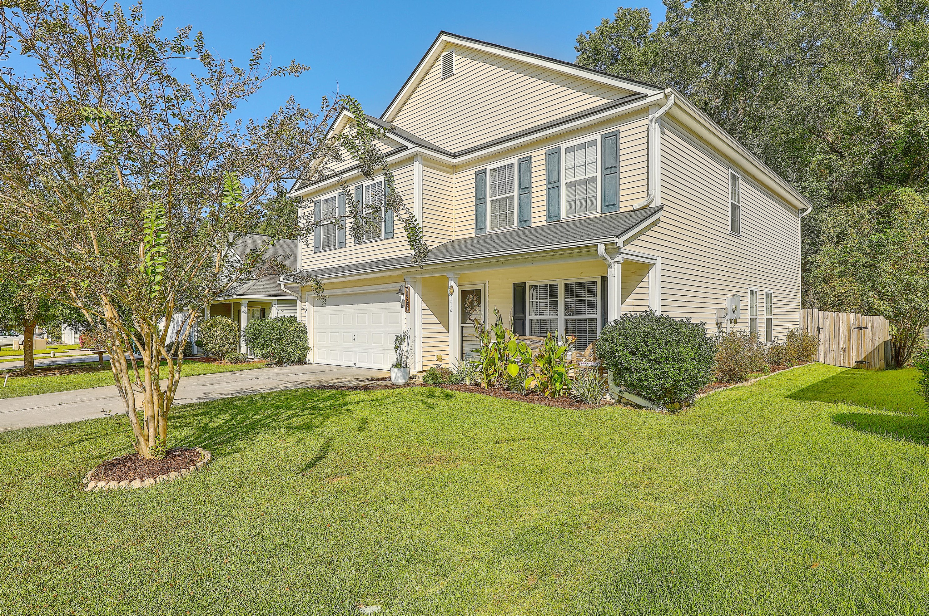 114 Avalon Rd, Summerville, SC 29483-8361