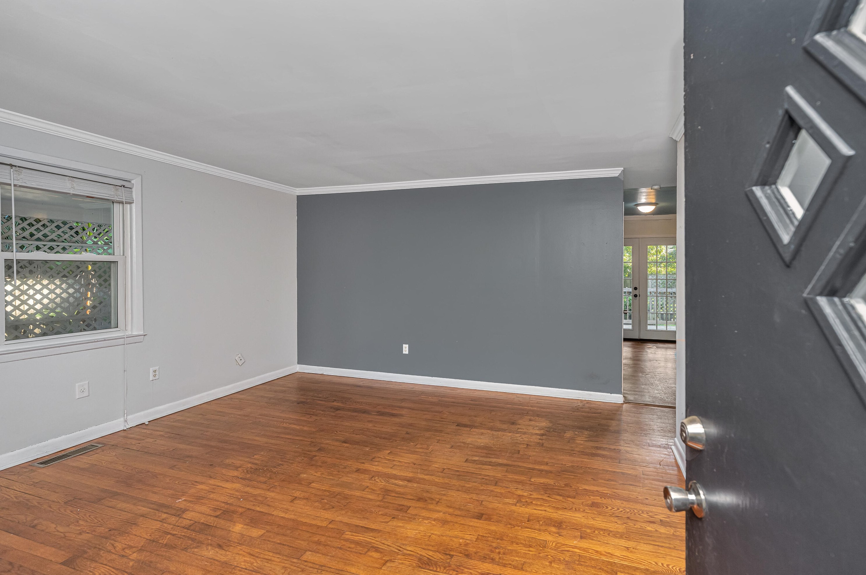 1104 Crull Dr, Charleston, SC 29407-5912