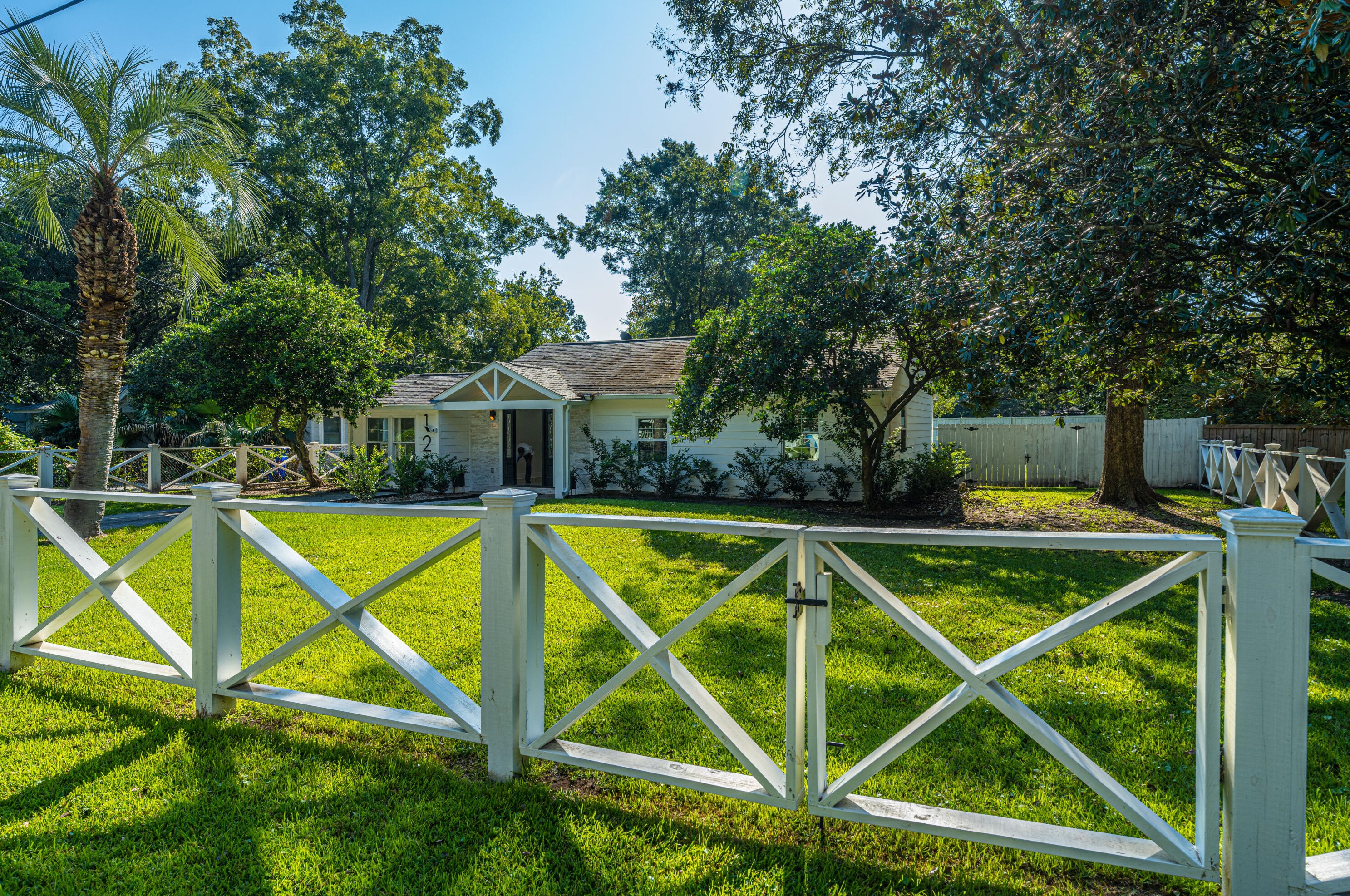 12 Pearl St, Mount Pleasant, SC 29464