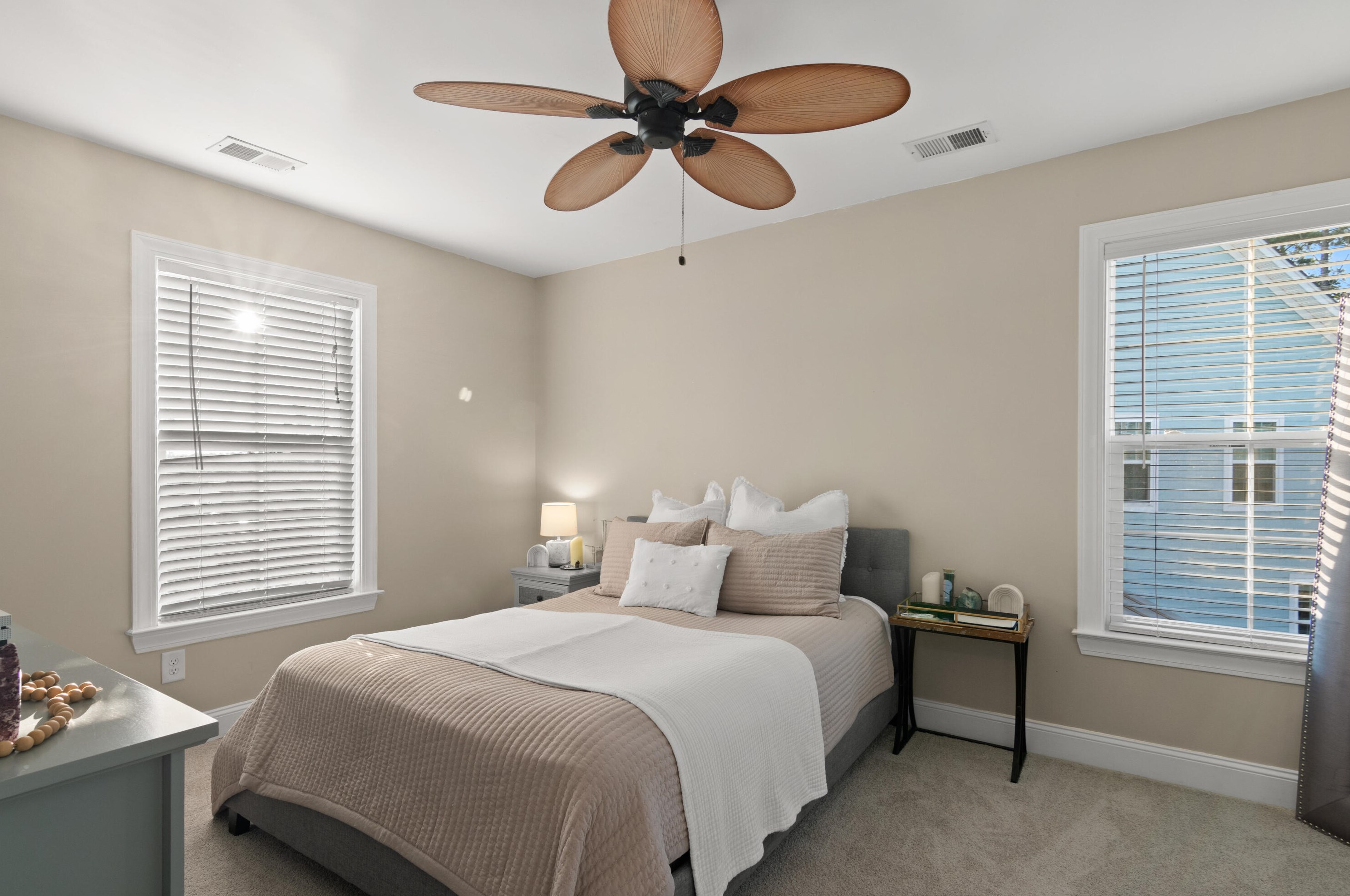 411 Whispering Breeze Ln, Summerville SC  29486 exterior