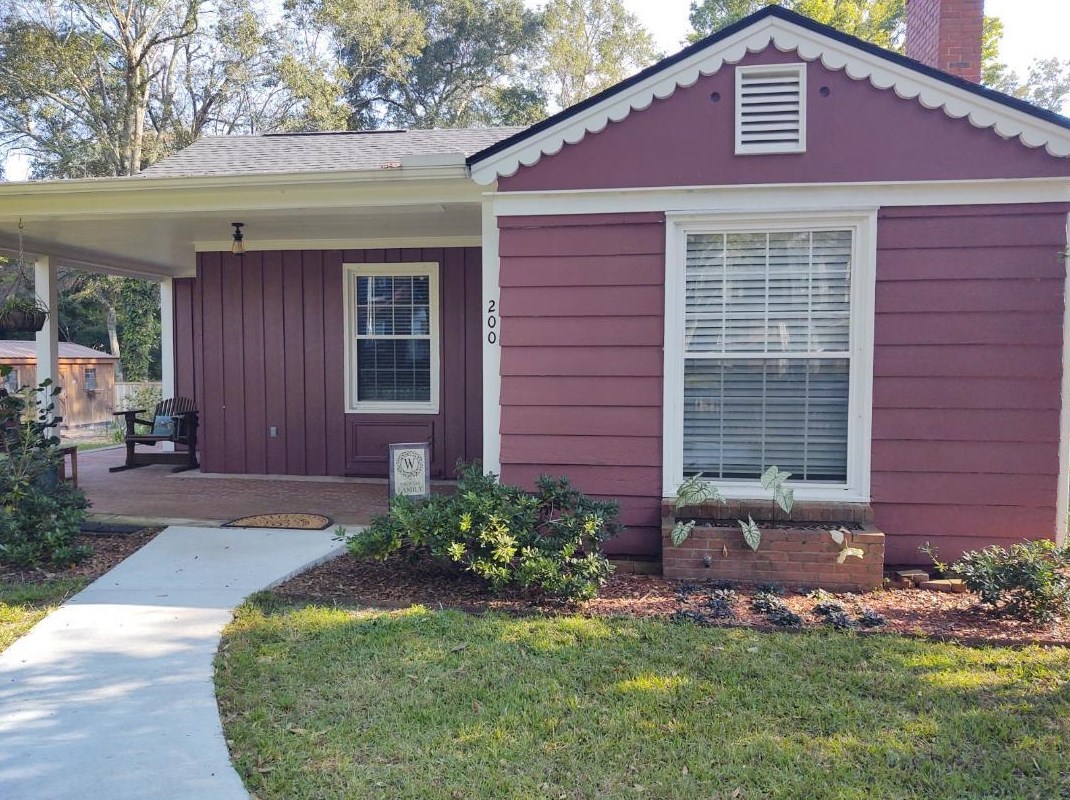 200 Warren St, Walterboro SC  29488-4157 exterior