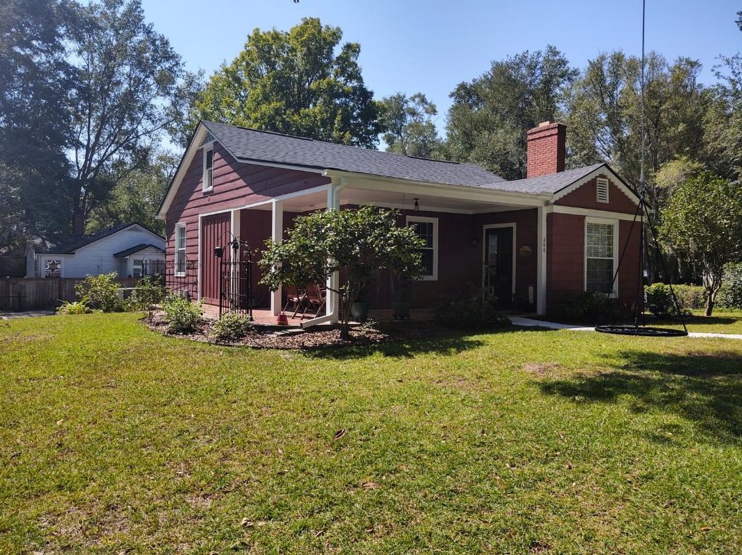 200 Warren St, Walterboro, SC 29488-4157