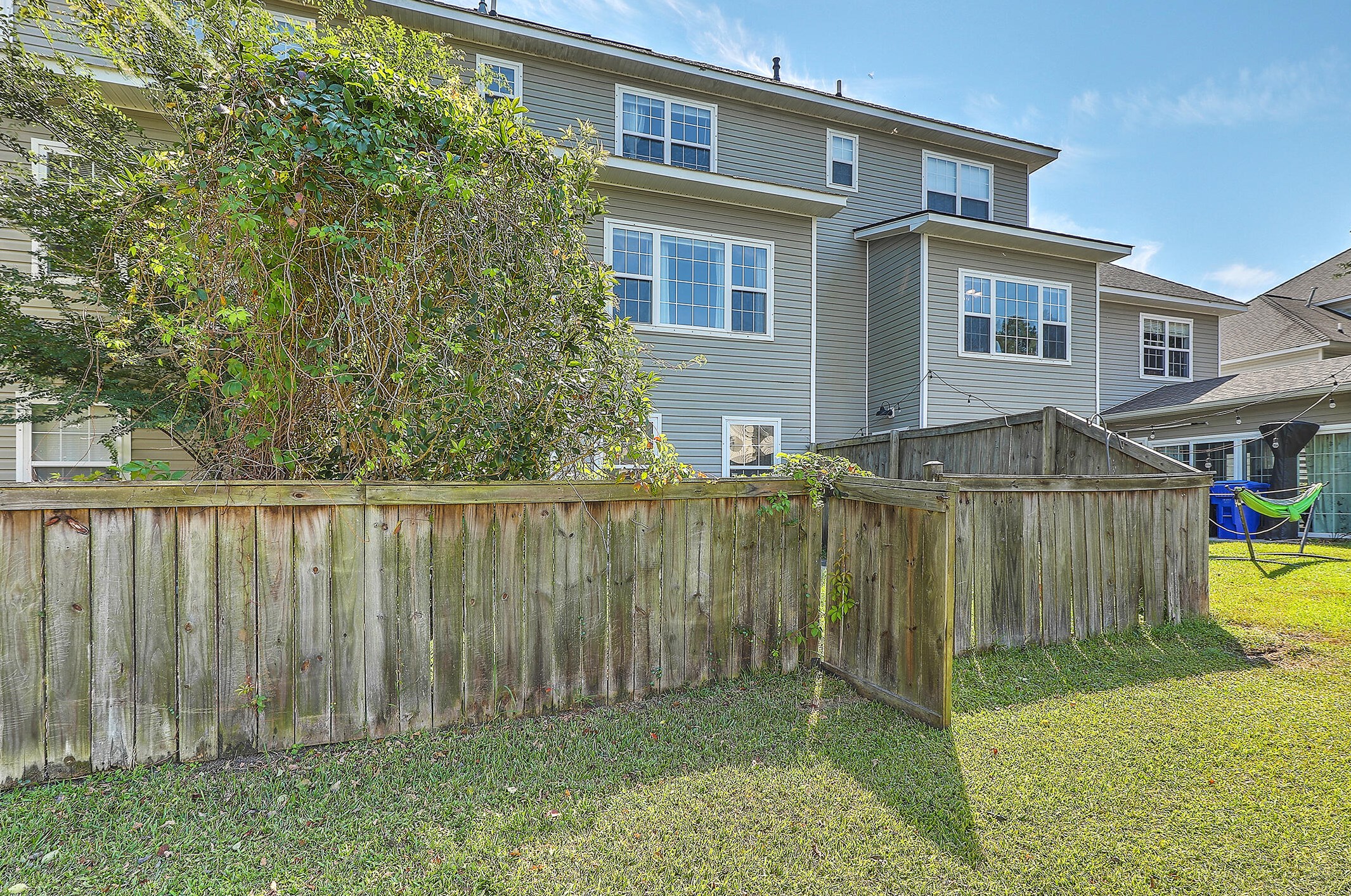 4077 Babbitt St, Charleston SC 29414-6077 exterior