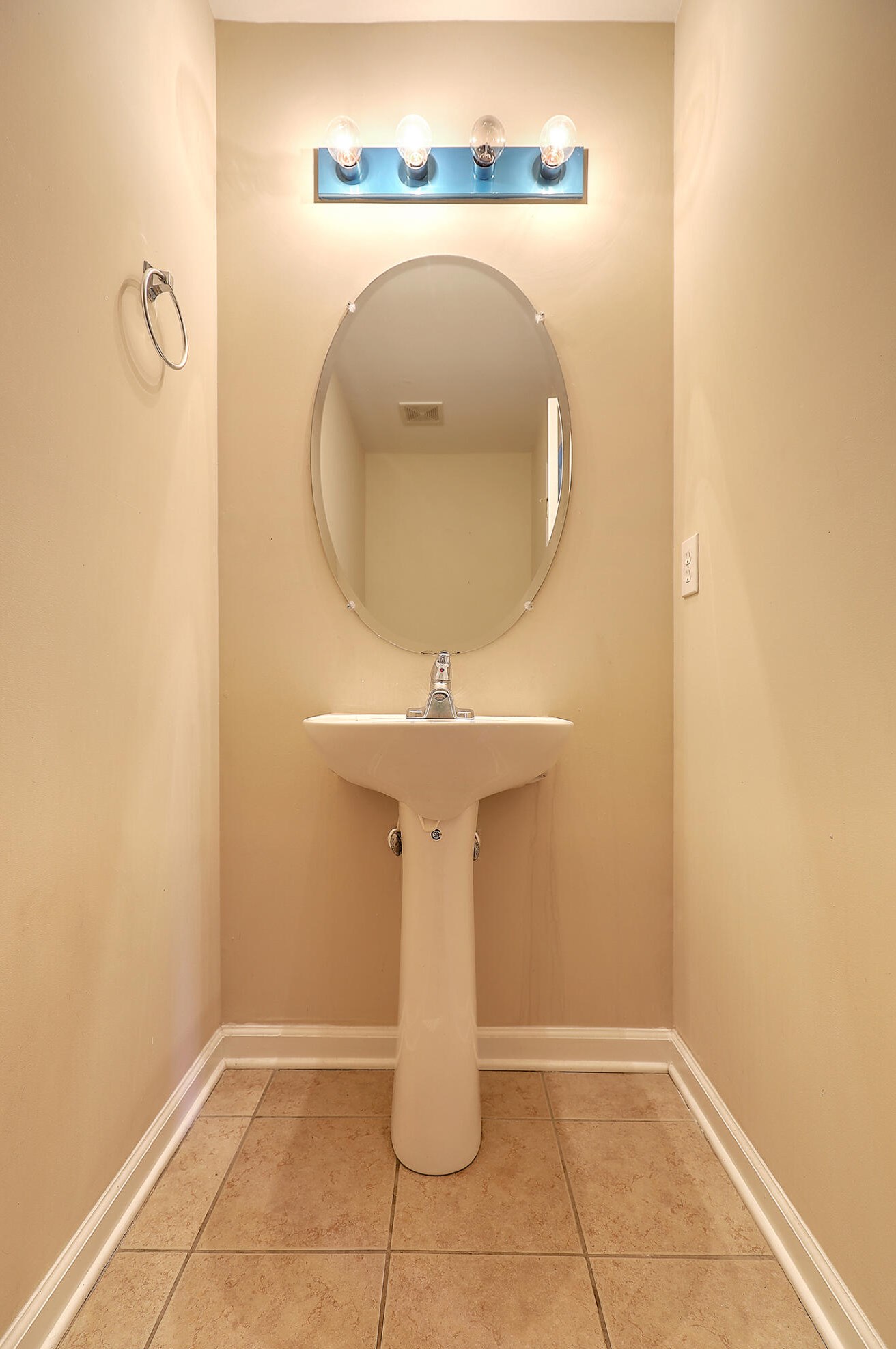 4077 Babbitt St, Charleston SC 29414-6077 exterior