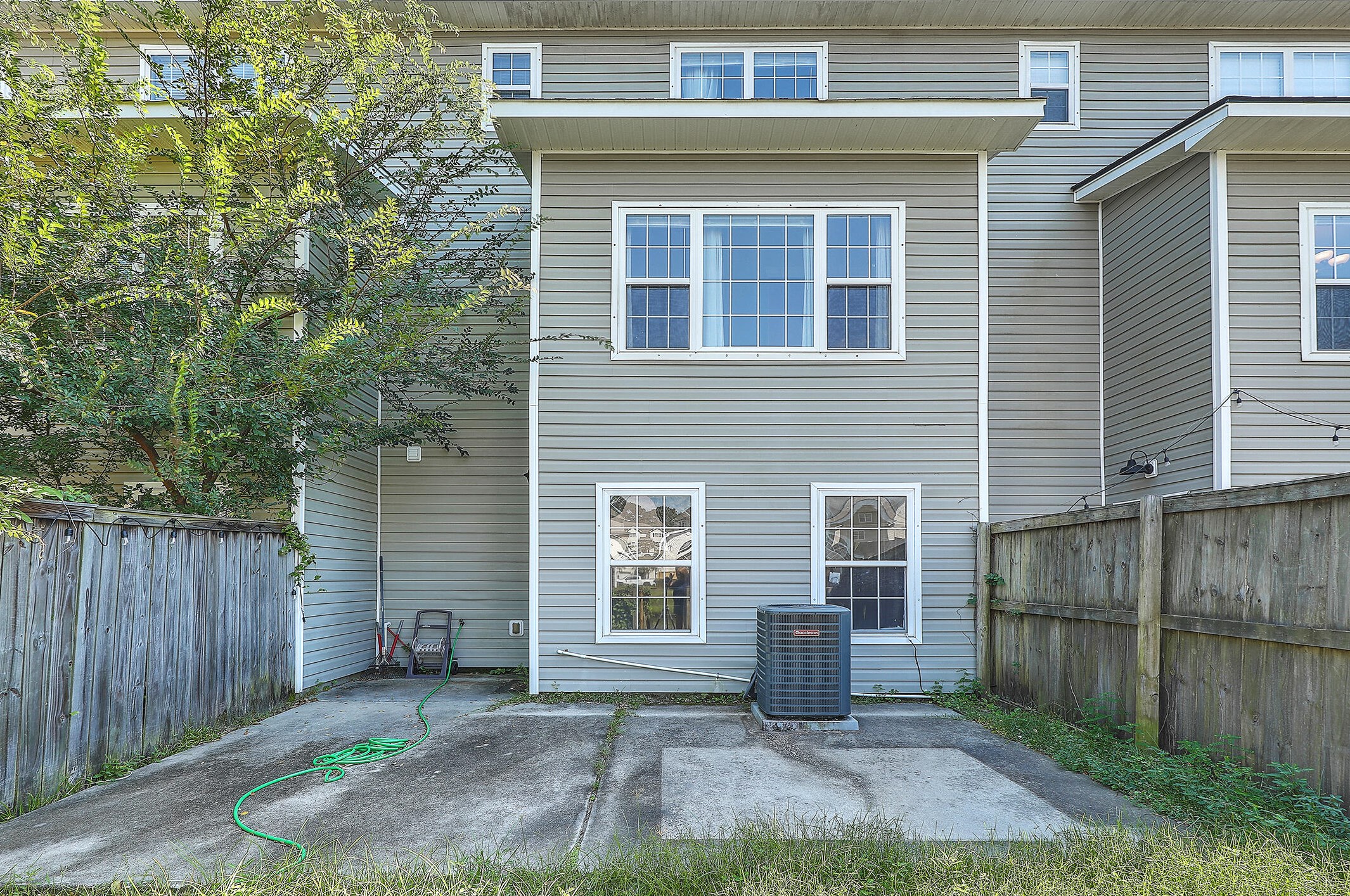 4077 Babbitt St, Charleston SC 29414-6077 exterior