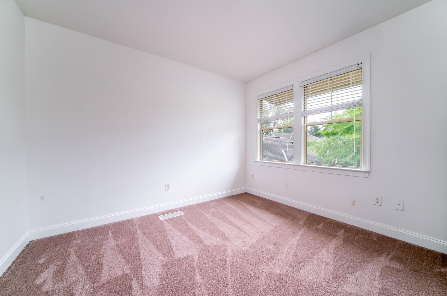 5514 Colonial Chatsworth Cir, Charleston SC 29418-2752 exterior