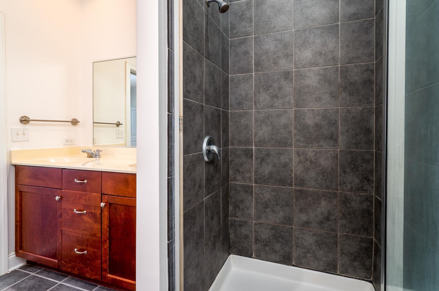 5514 Colonial Chatsworth Cir, Charleston SC 29418-2752 exterior